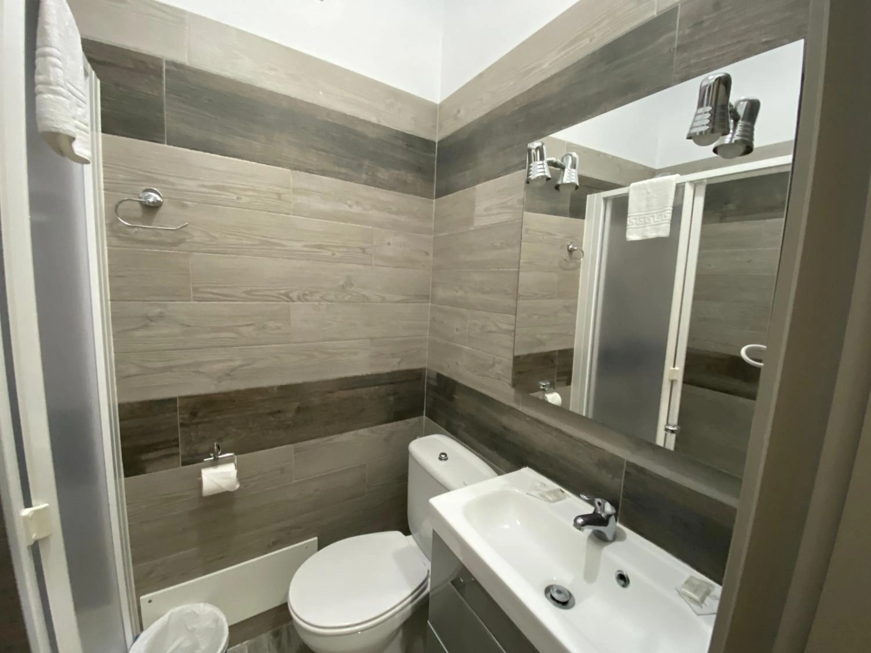 Bathroom in Pensión Cassandra