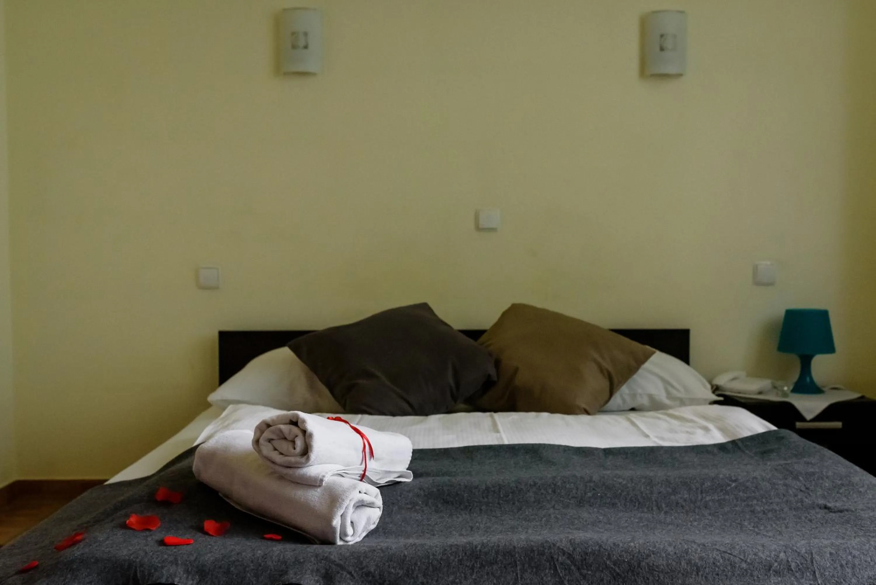 Photo of the whole room, Bed in Zajazd Kwadrat