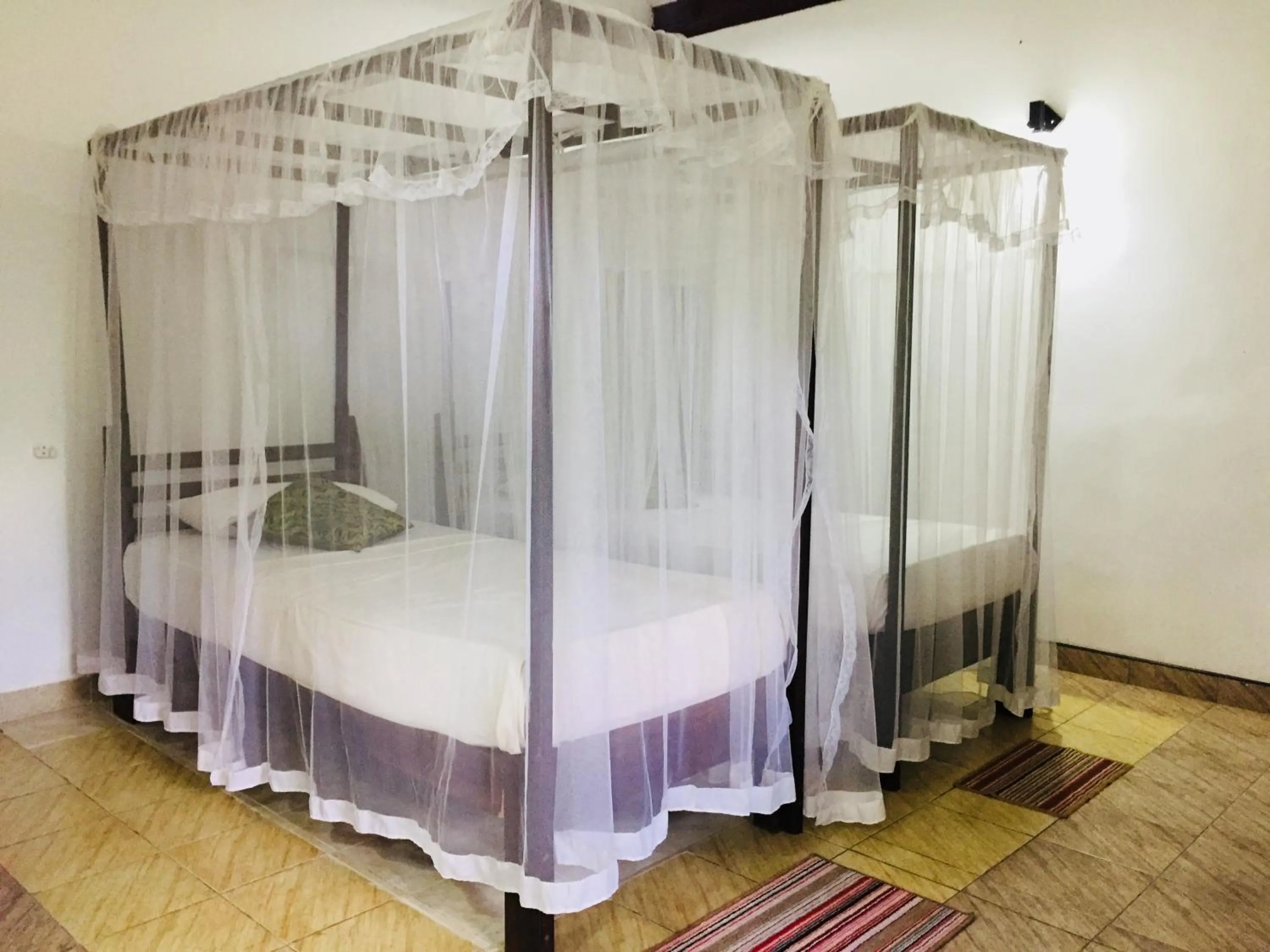 Bedroom, Bed in The Hideout Sigiriya