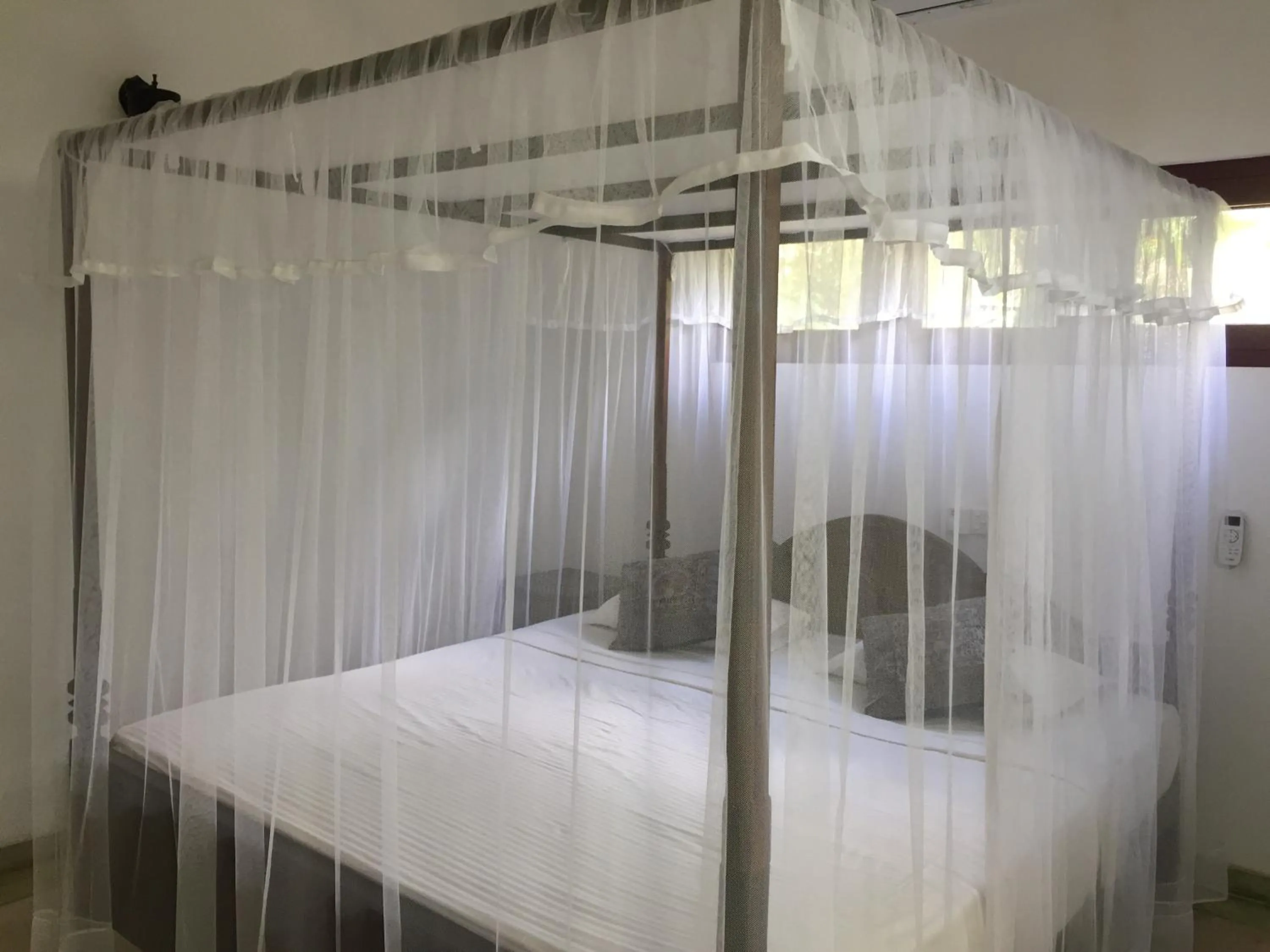 Bedroom, Bed in The Hideout Sigiriya