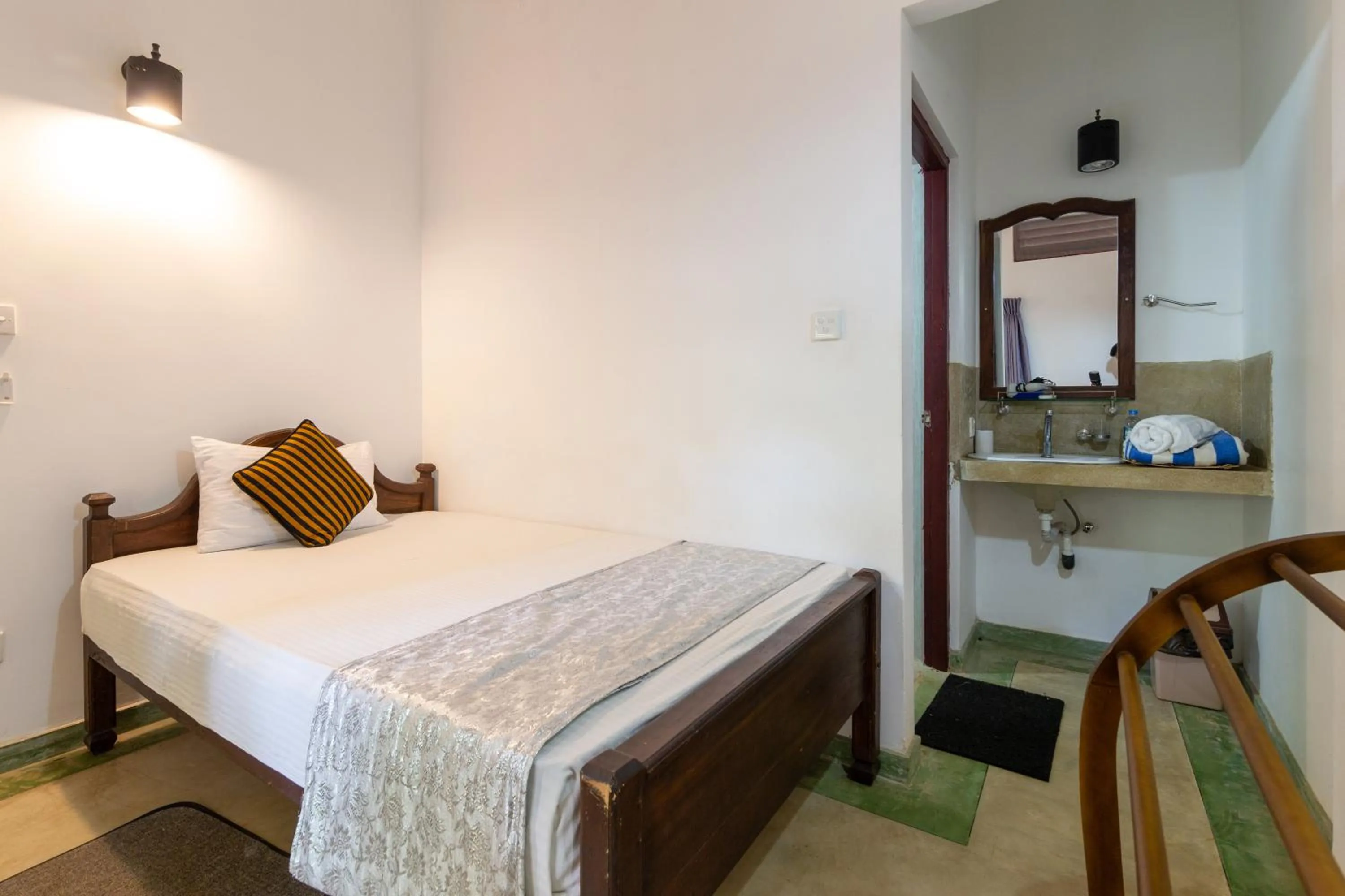 Bedroom, Bed in The Hideout Sigiriya