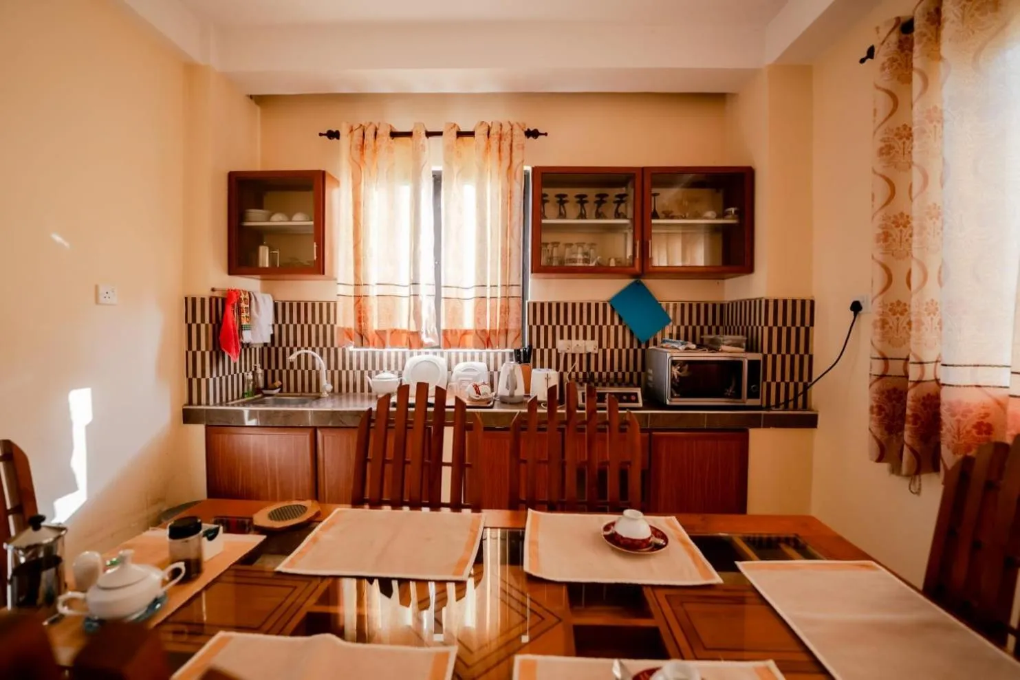 Suwani Pinnawala Homestay