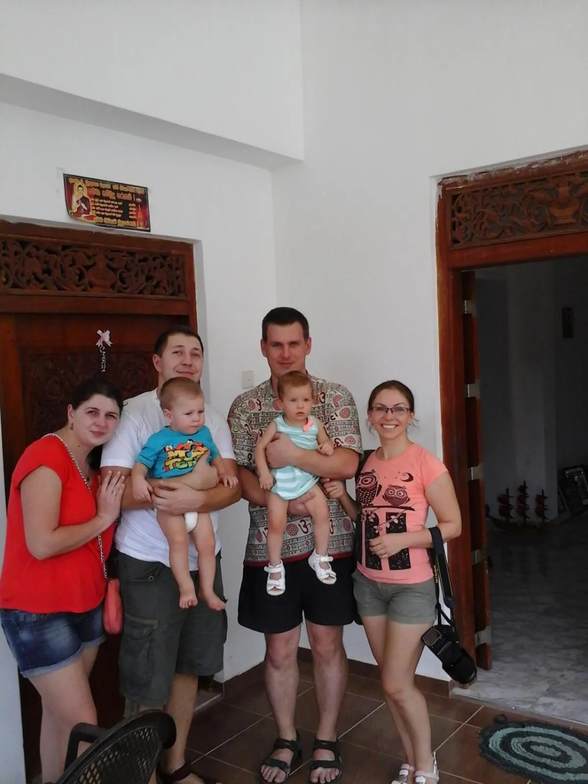 group of guests in Suwani Pinnawala Homestay