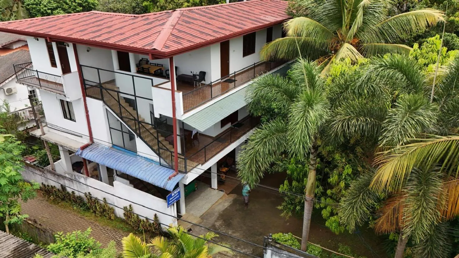 Suwani Pinnawala Homestay