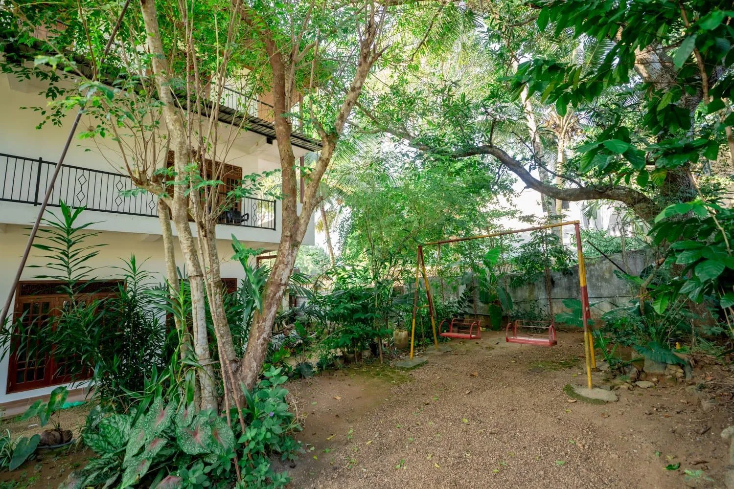 Suwani Pinnawala Homestay