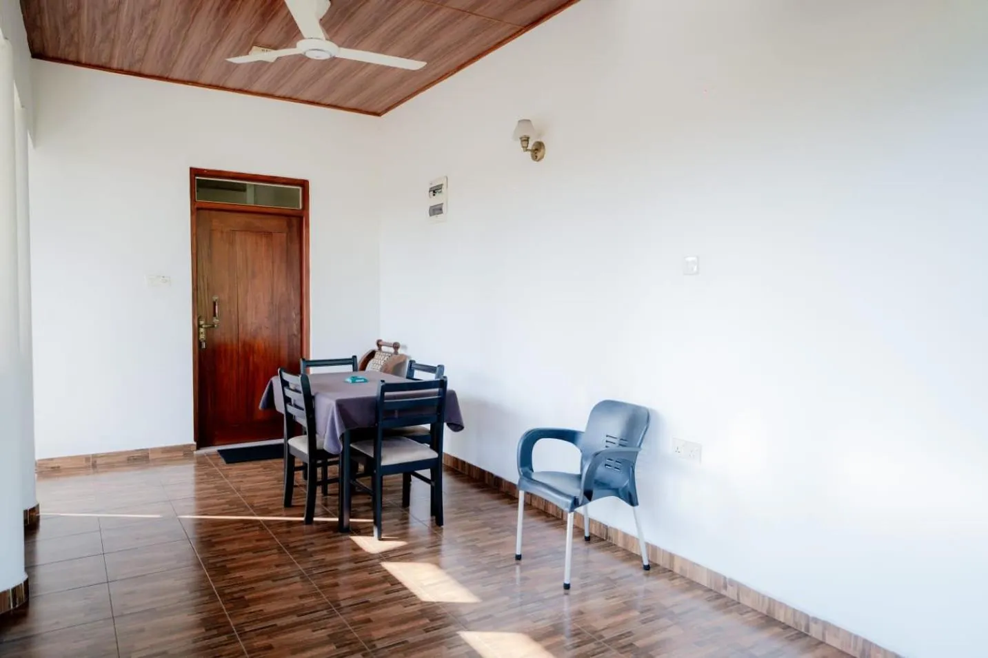 Suwani Pinnawala Homestay