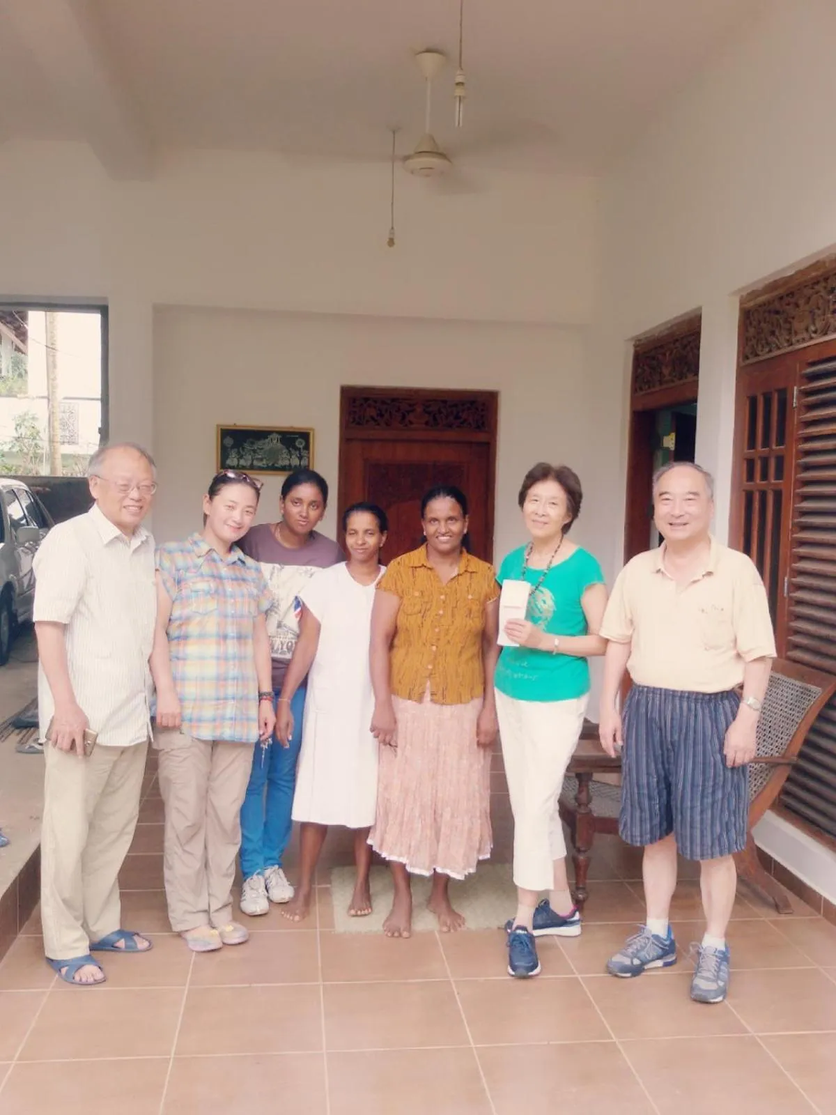 group of guests in Suwani Pinnawala Homestay
