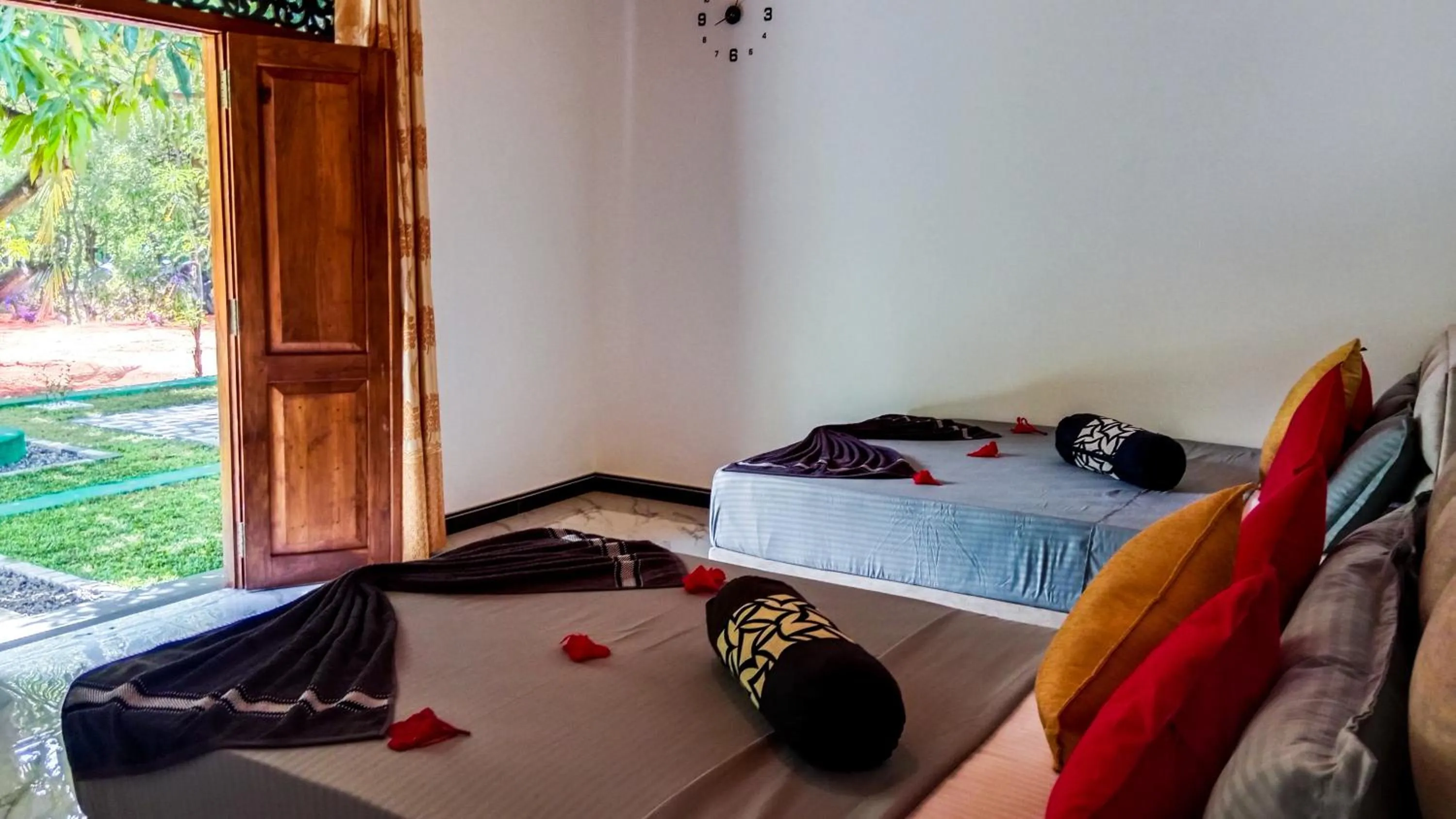 Bed in Sigiri Thilanka Rest Sigiriya