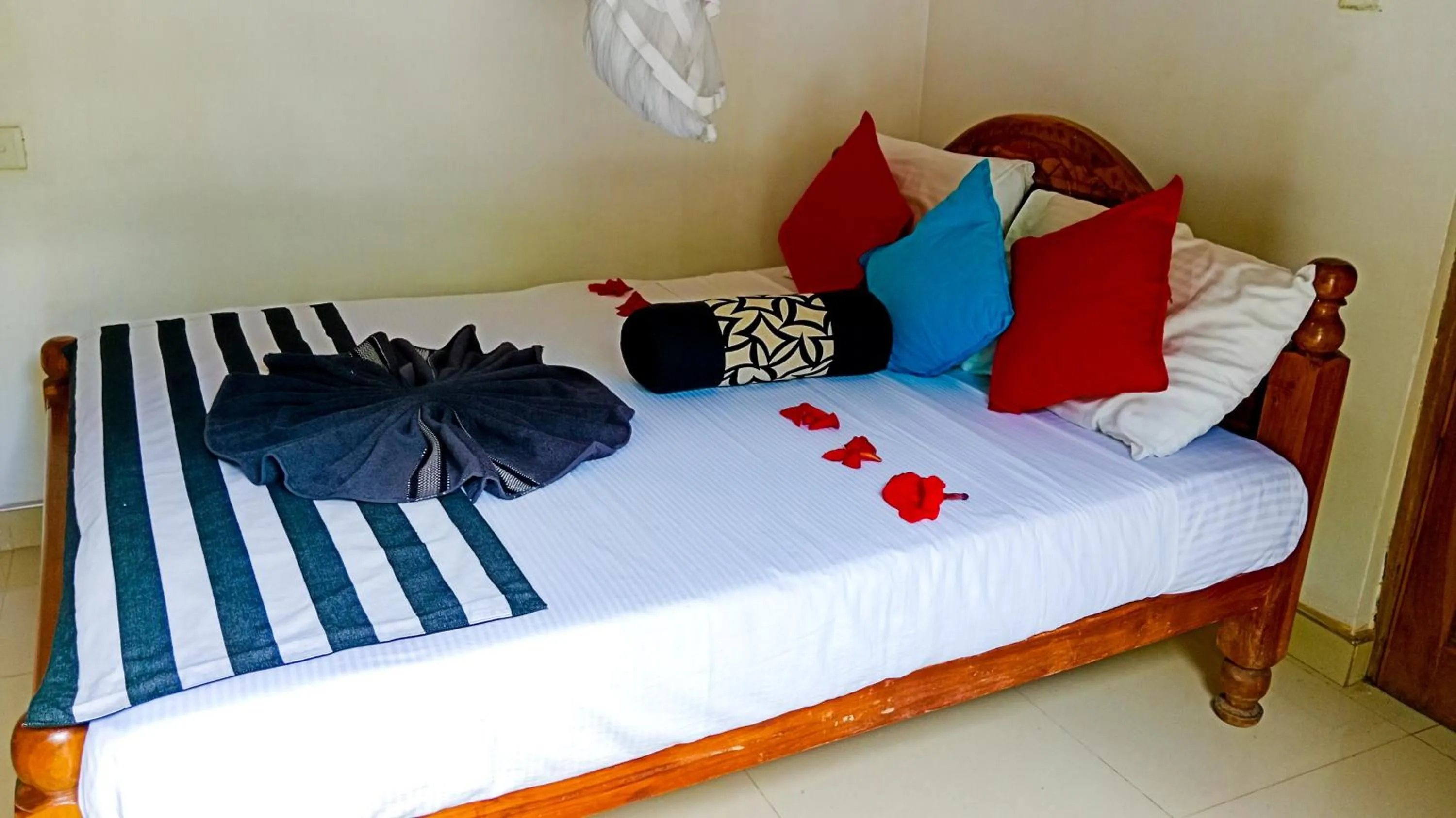 Bed in Sigiri Thilanka Rest Sigiriya