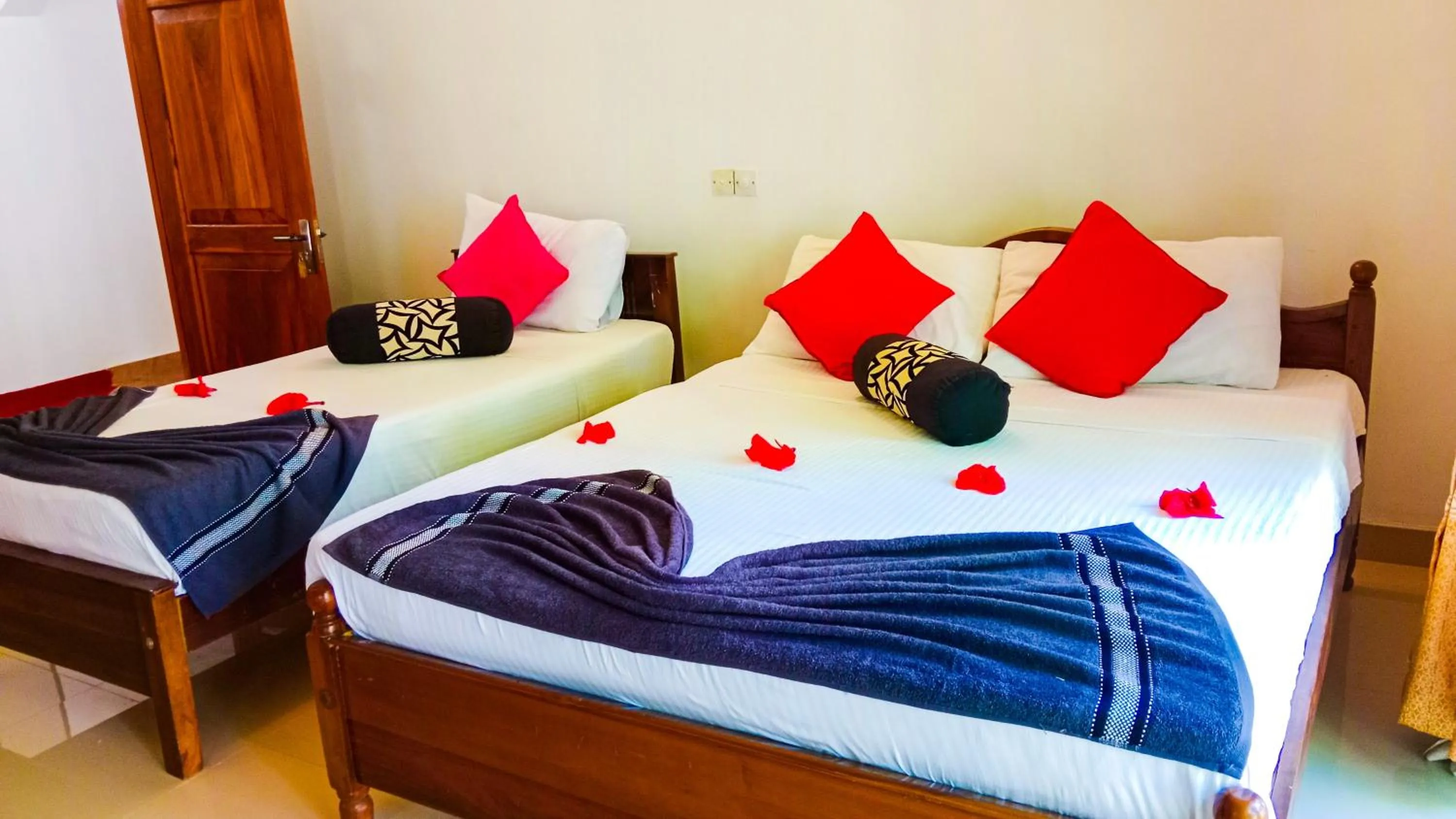 Bed in Sigiri Thilanka Rest Sigiriya