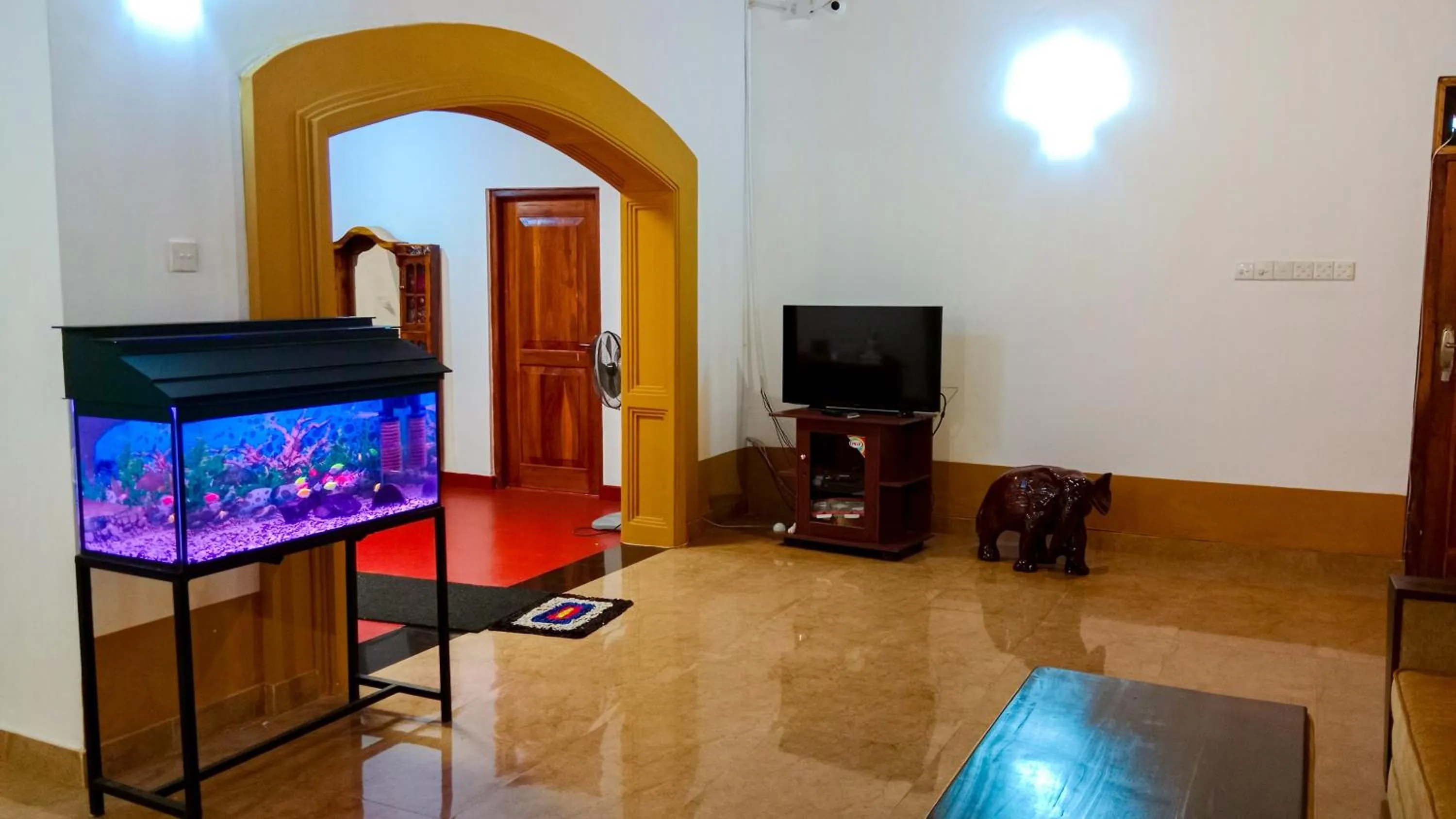 Communal lounge/ TV room in Sigiri Thilanka Rest Sigiriya