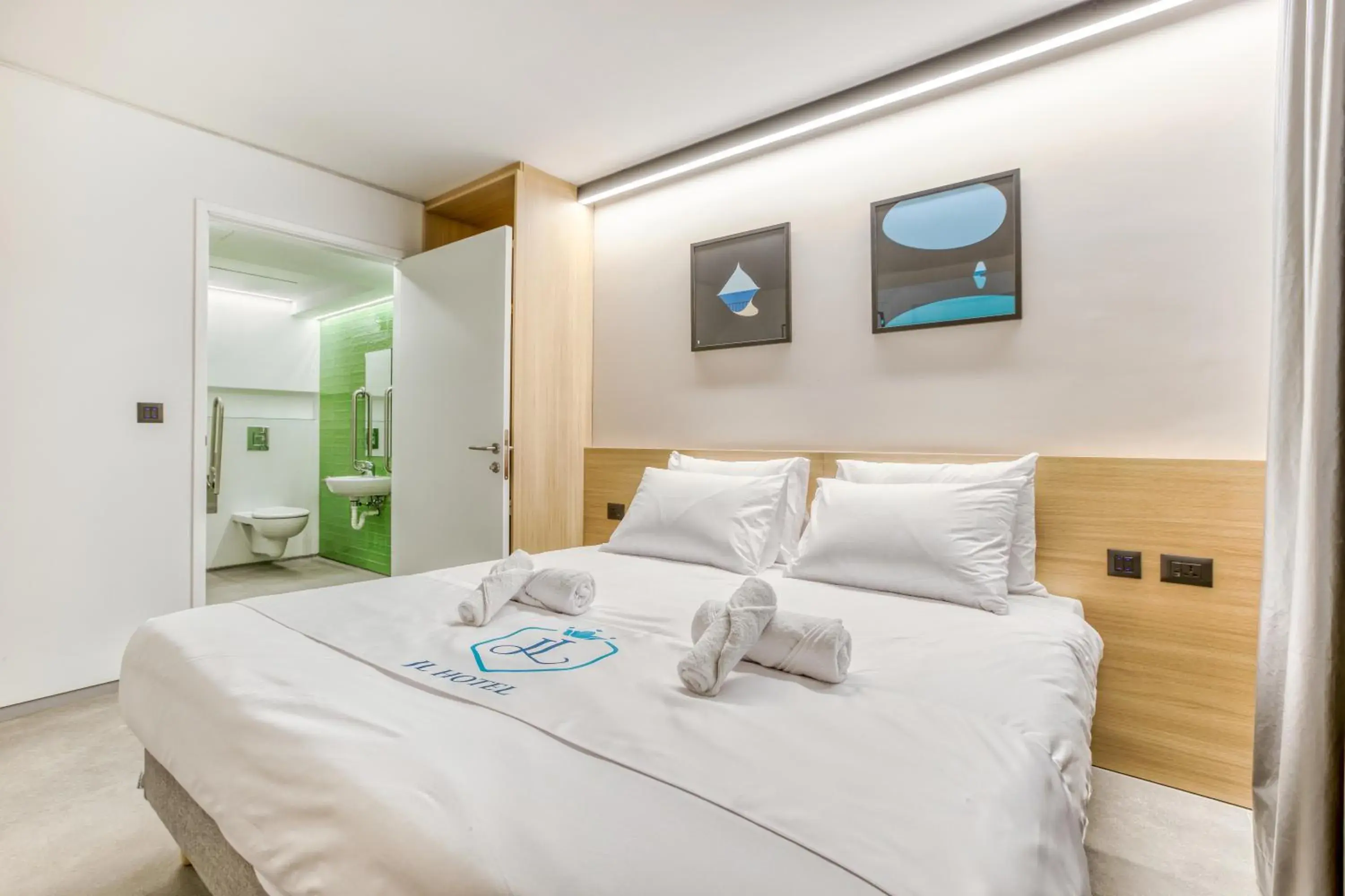 Double Room in JL Hotel Double Room in JL Hotel
