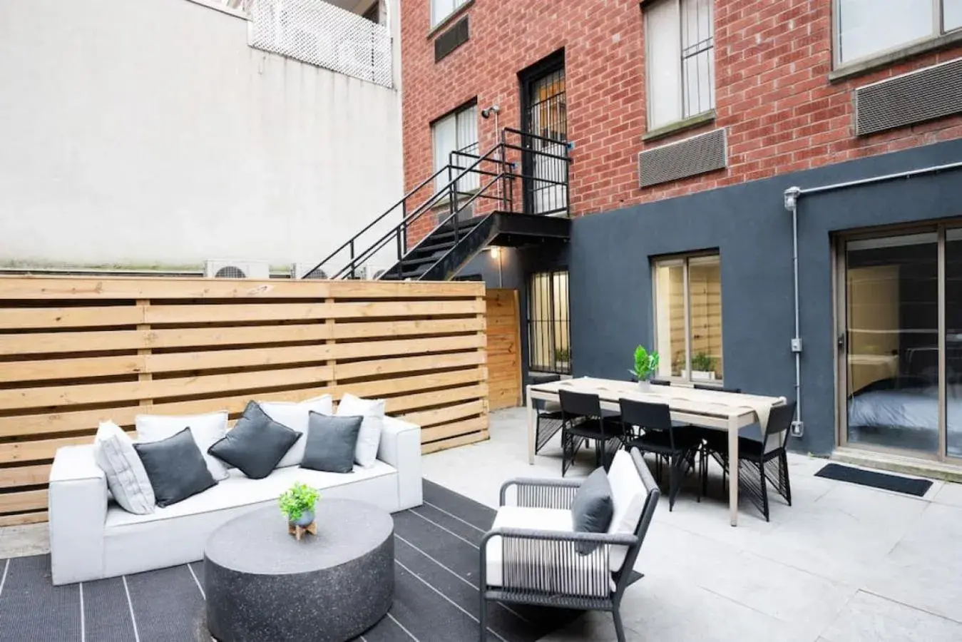 Massive 1BR w Private Patio in Upper East Side Massive 1BR w Private Patio in Upper East Side