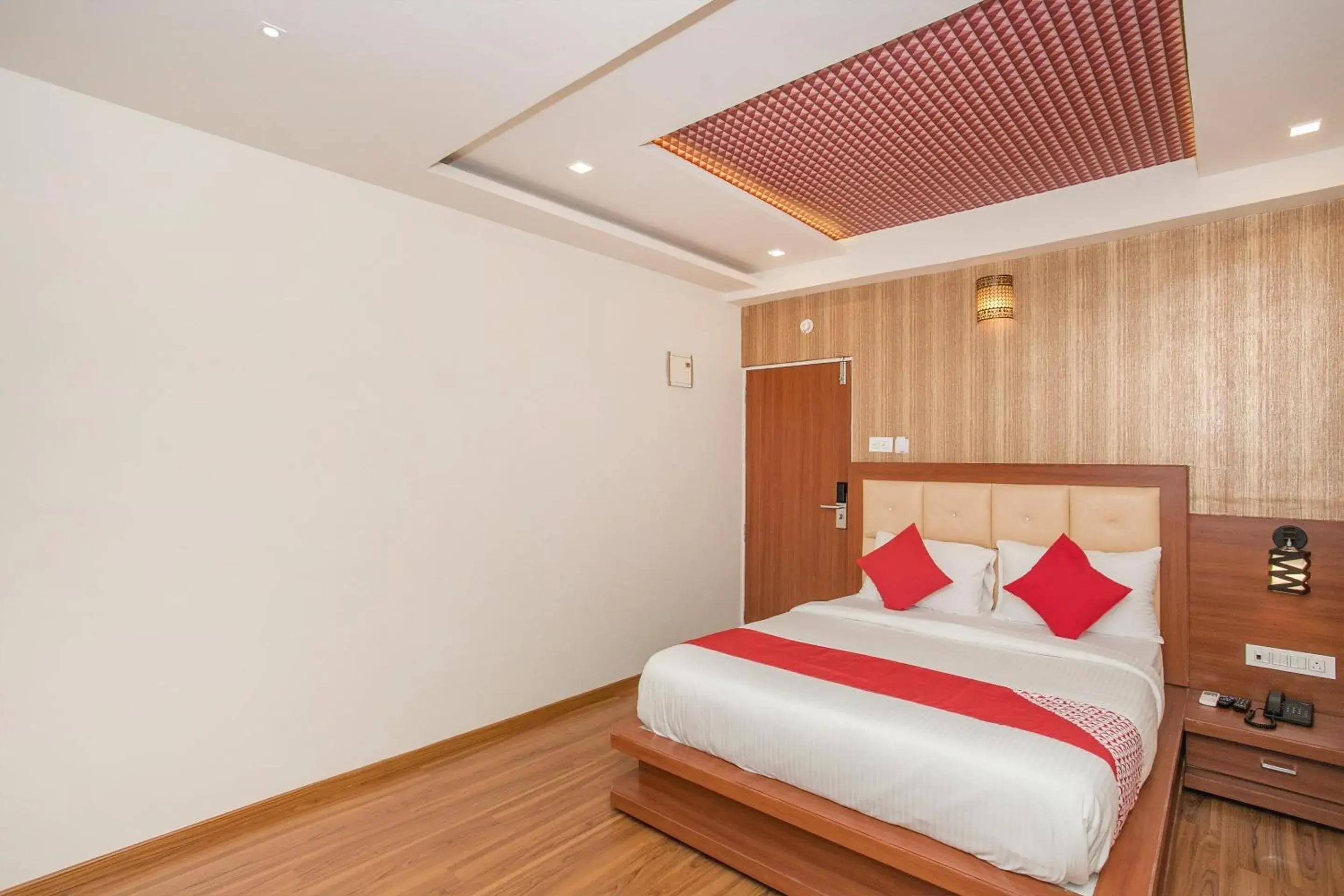 Classic Triple Room - single occupancy in Hotel O Royal Stay Classic Triple Room - single occupancy in Hotel O Royal Stay
