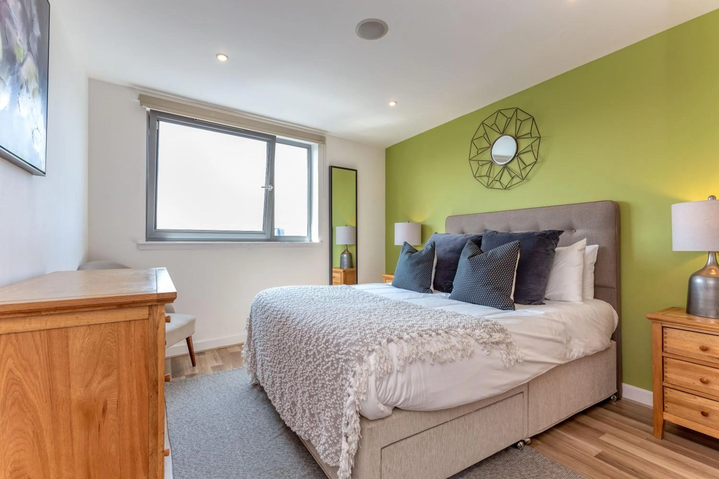 Bed in SECC Hydro Executive 7 Apartment