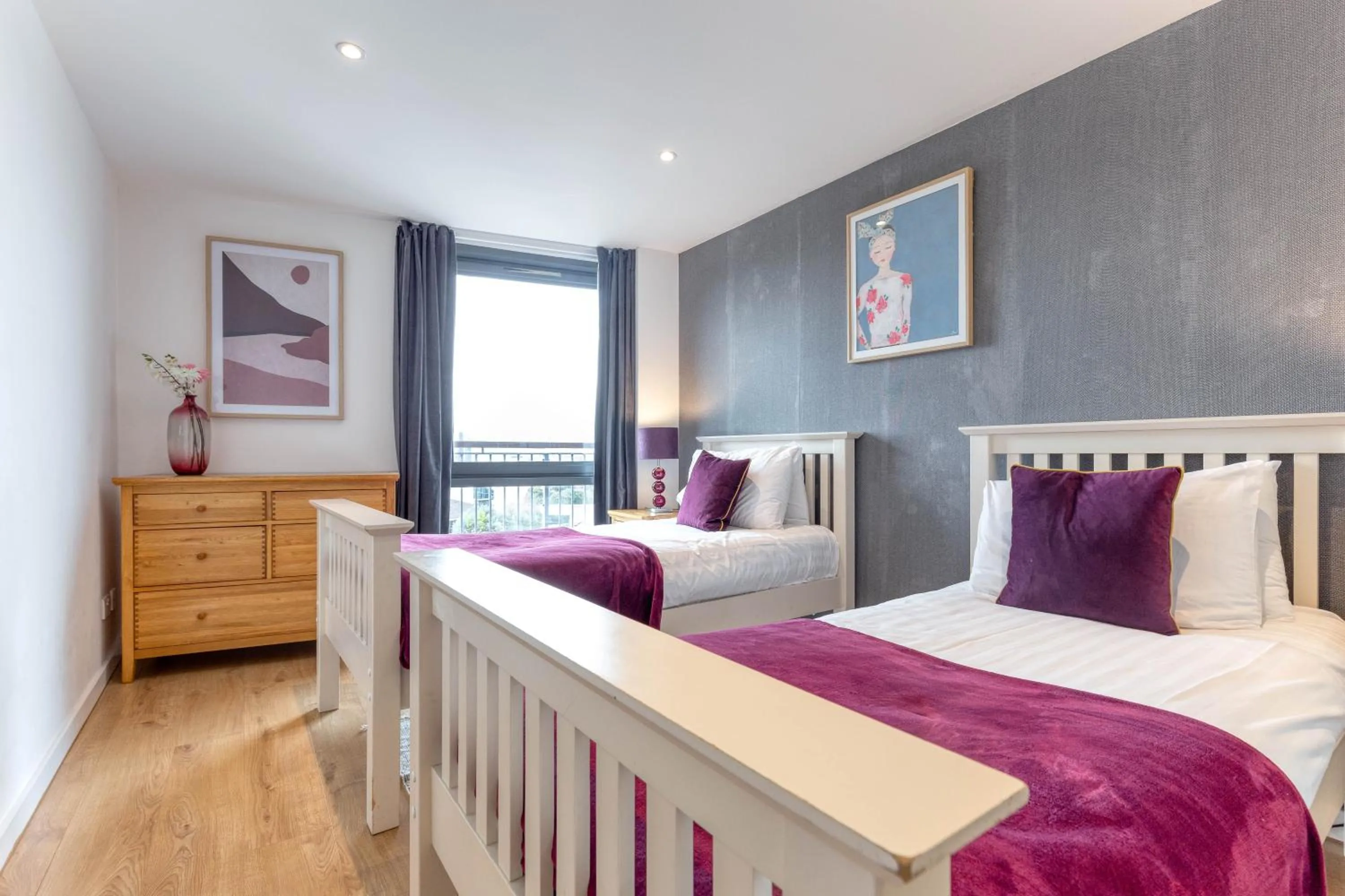 Bed in SECC Hydro Executive 7 Apartment