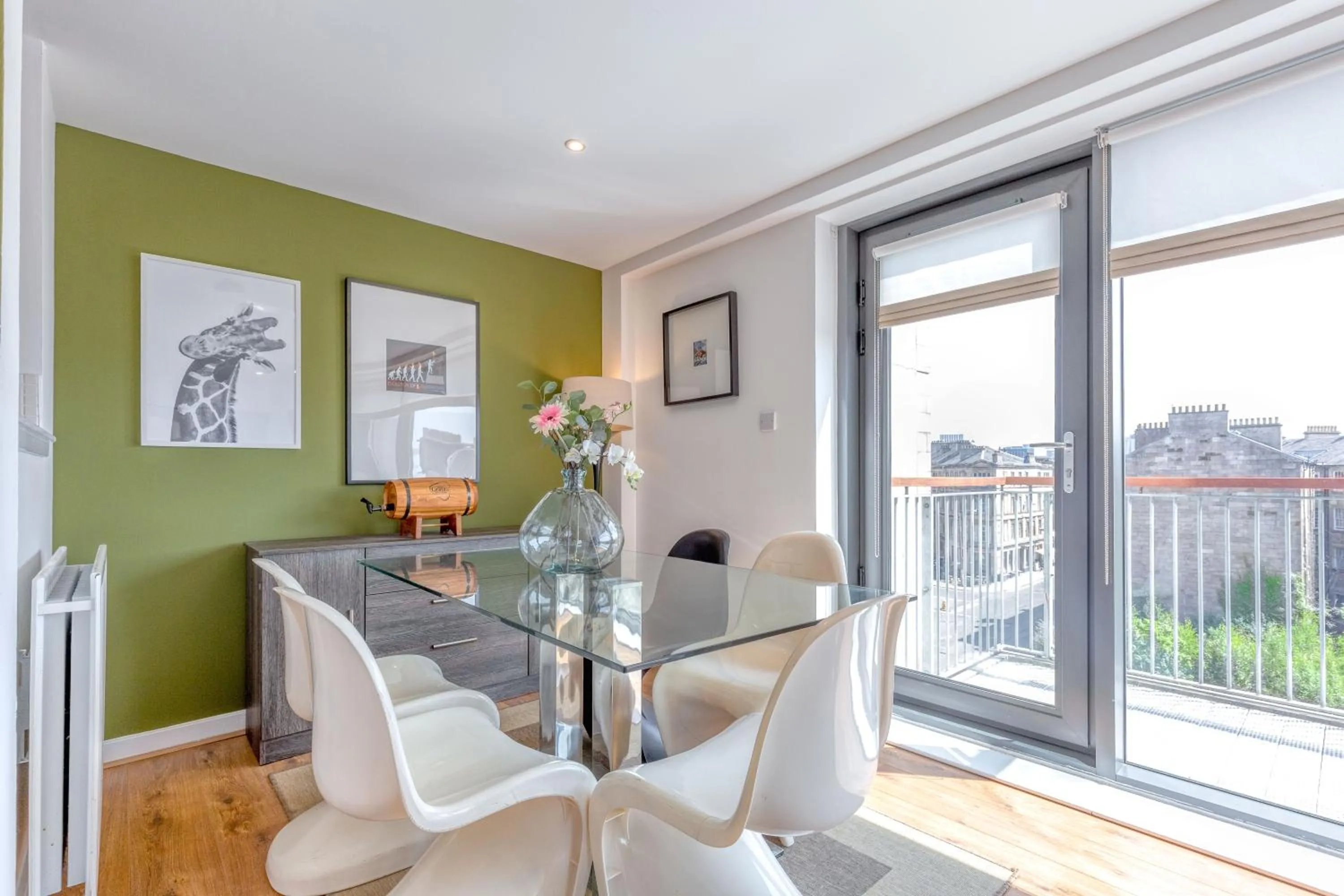 Dining Area in SECC Hydro Executive 7 Apartment