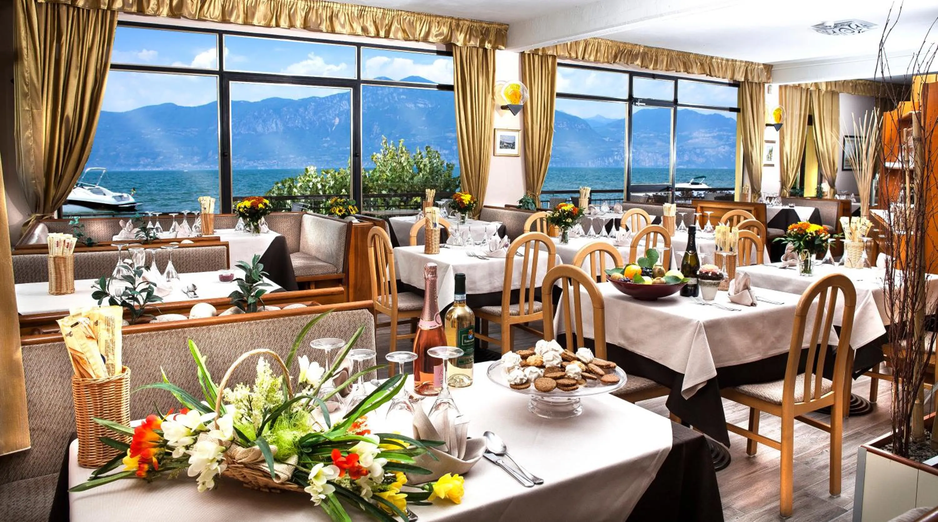 Restaurant/places to eat in Taki Village