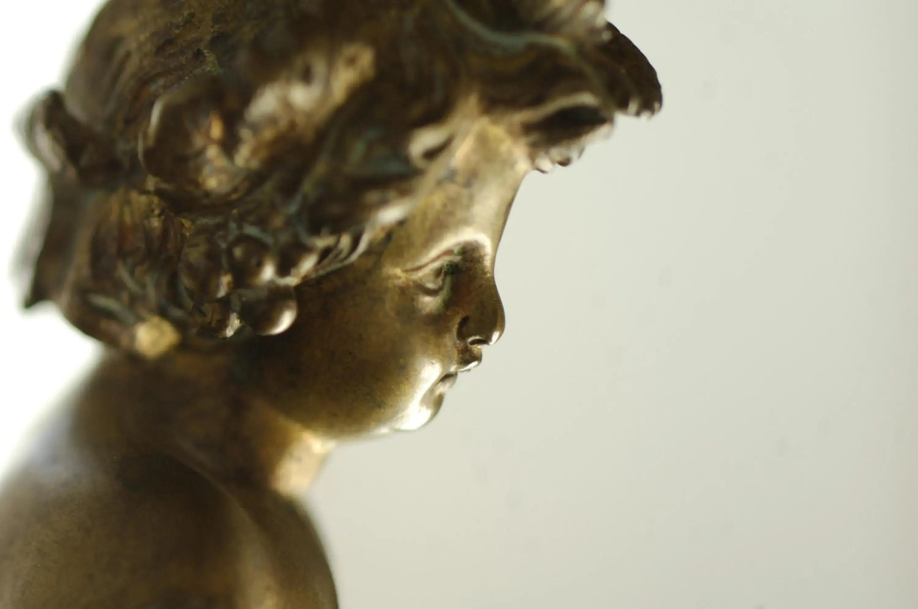 Facade/entrance in SUNce Palace Apartments with free offsite parking Facade/entrance in SUNce Palace Apartments with free offsite parking