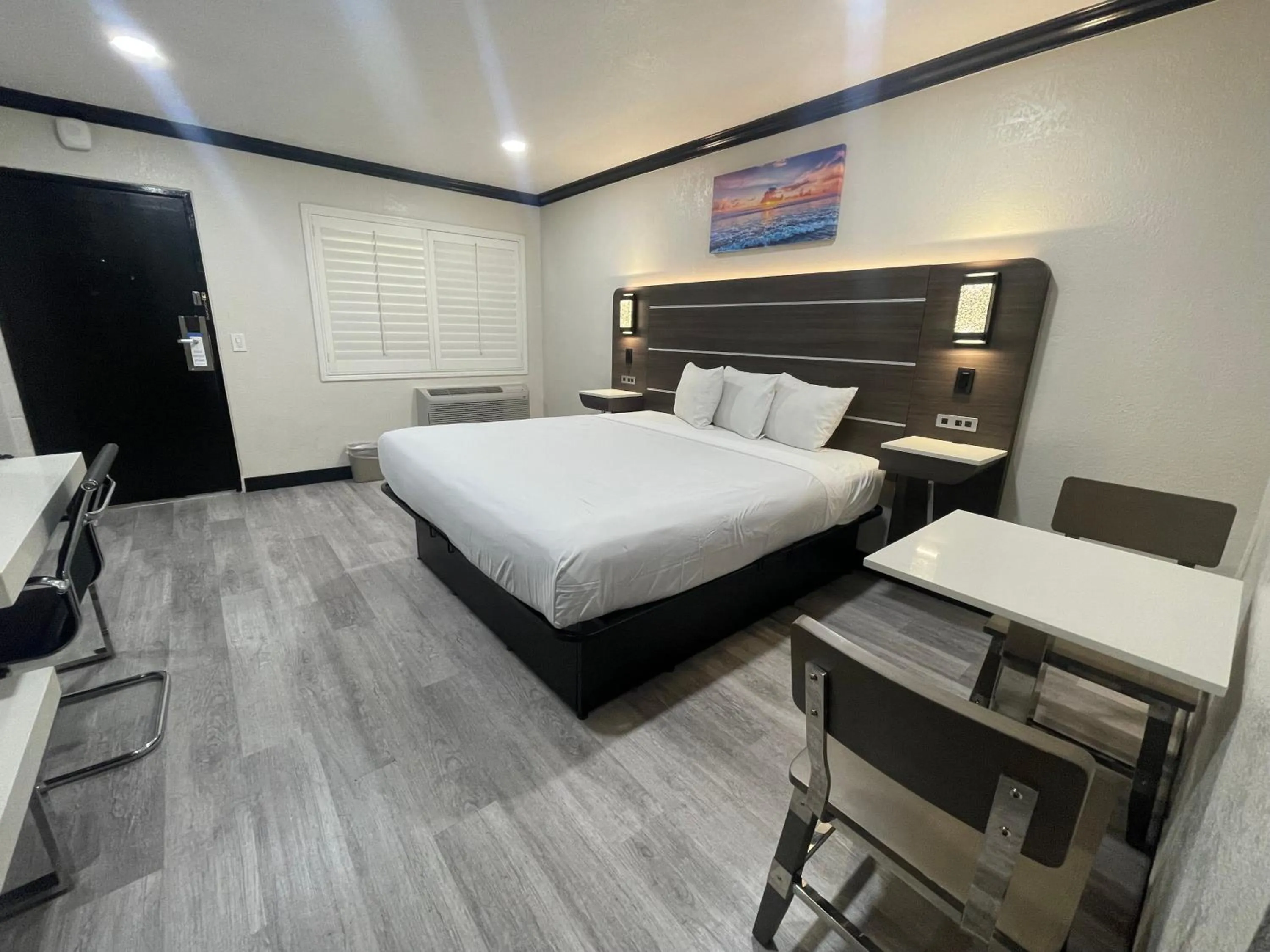 Bed in Escondido Lodge