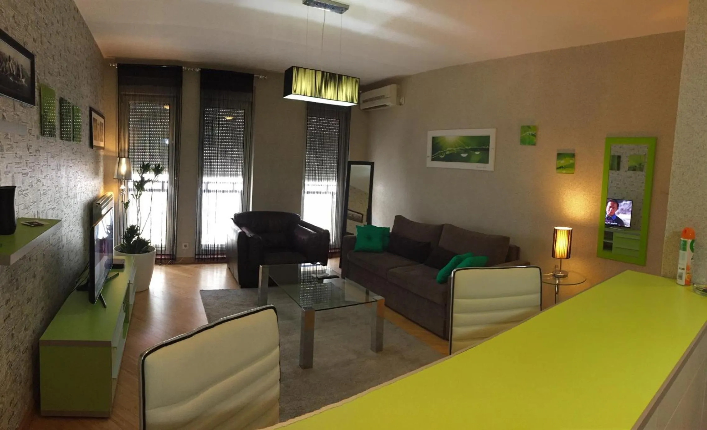 Dining area in Vip apartment Beograd