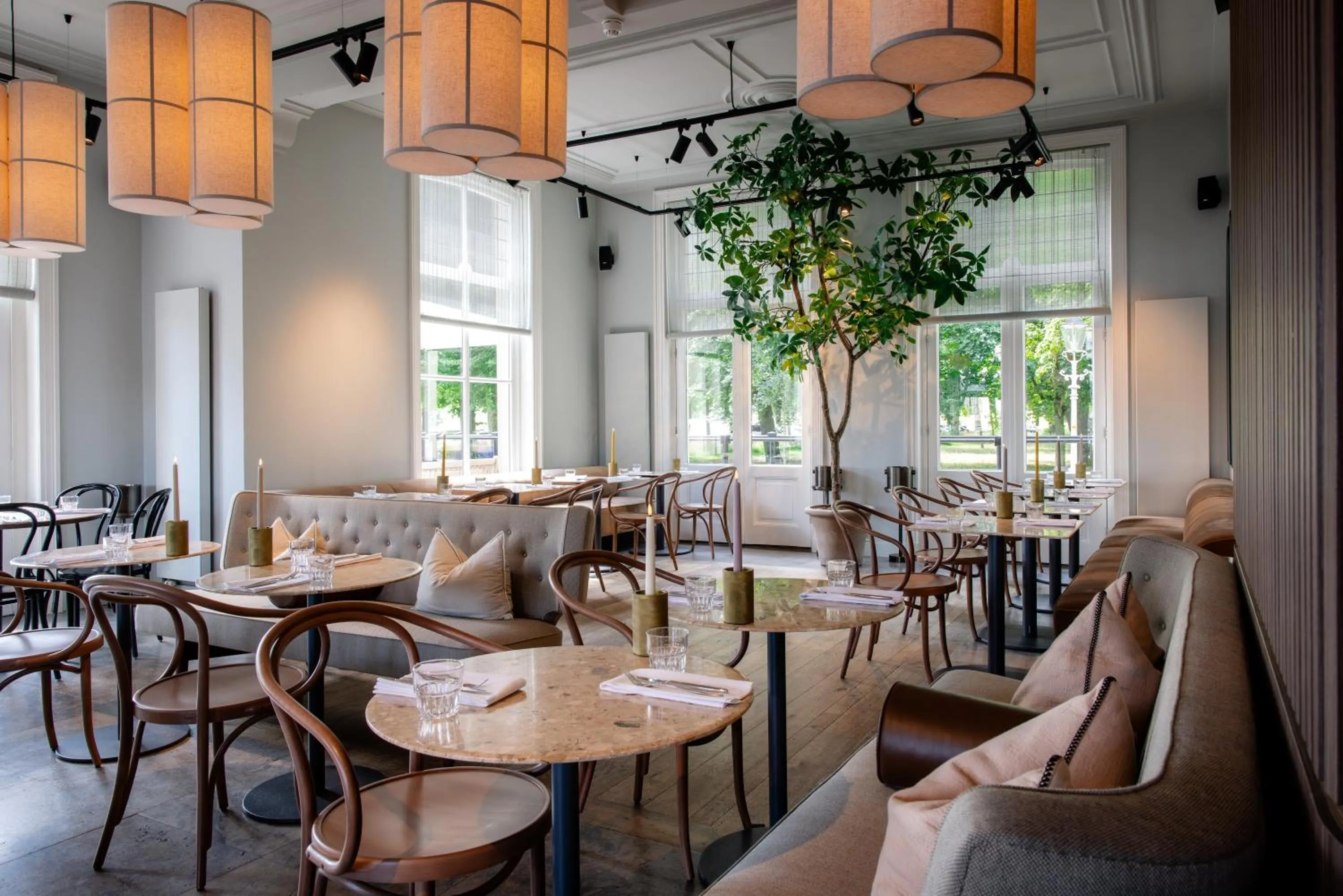 Restaurant/places to eat in Pillows Luxury Boutique Hotel aan de IJssel