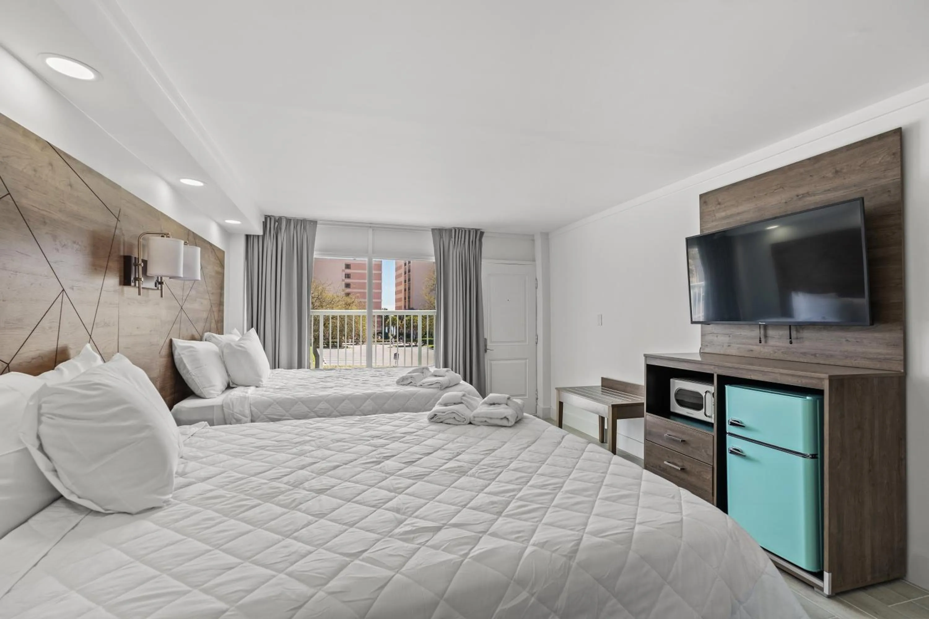 Bedroom, Bed in Fin's Inn