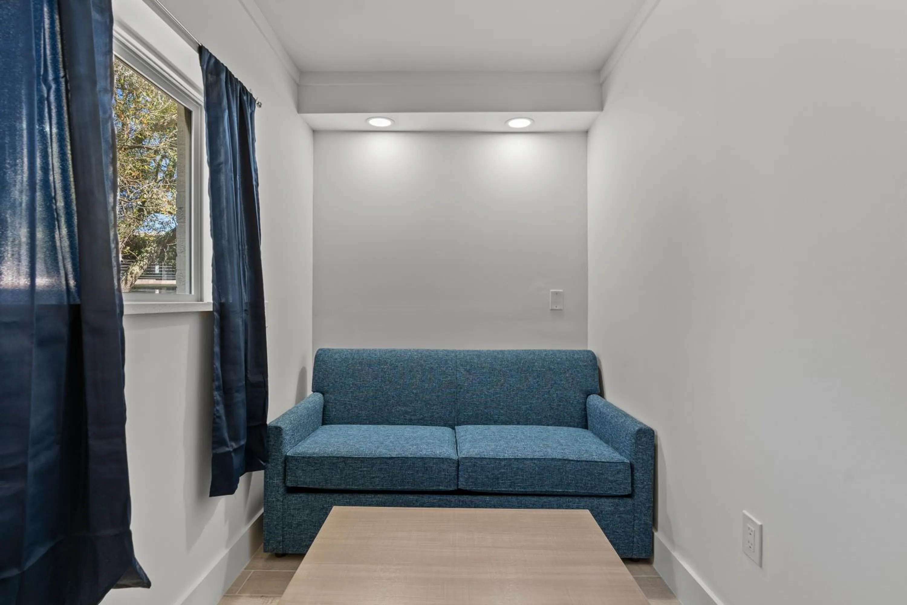 Seating area in Fin's Inn