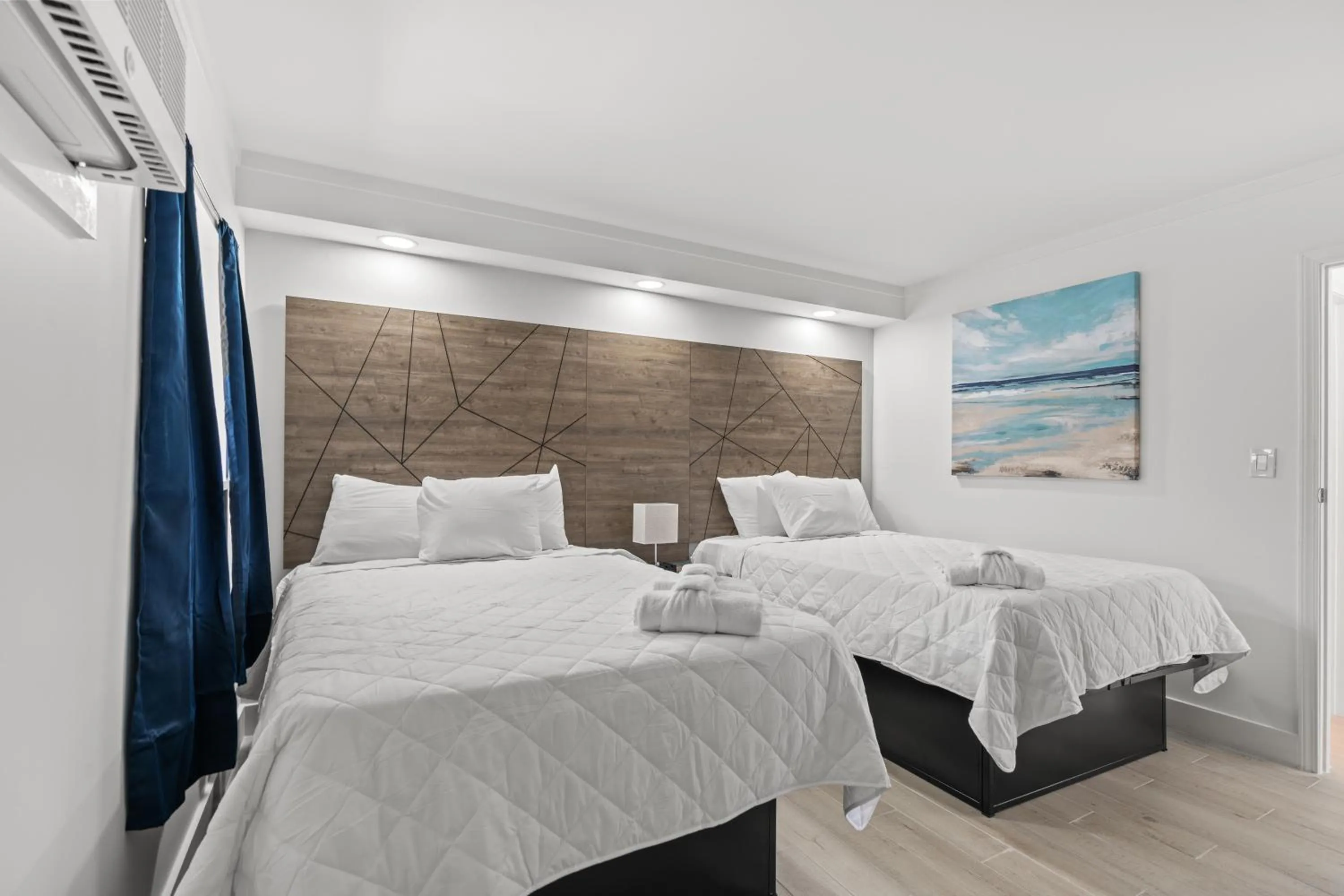 Bedroom, Bed in Fin's Inn