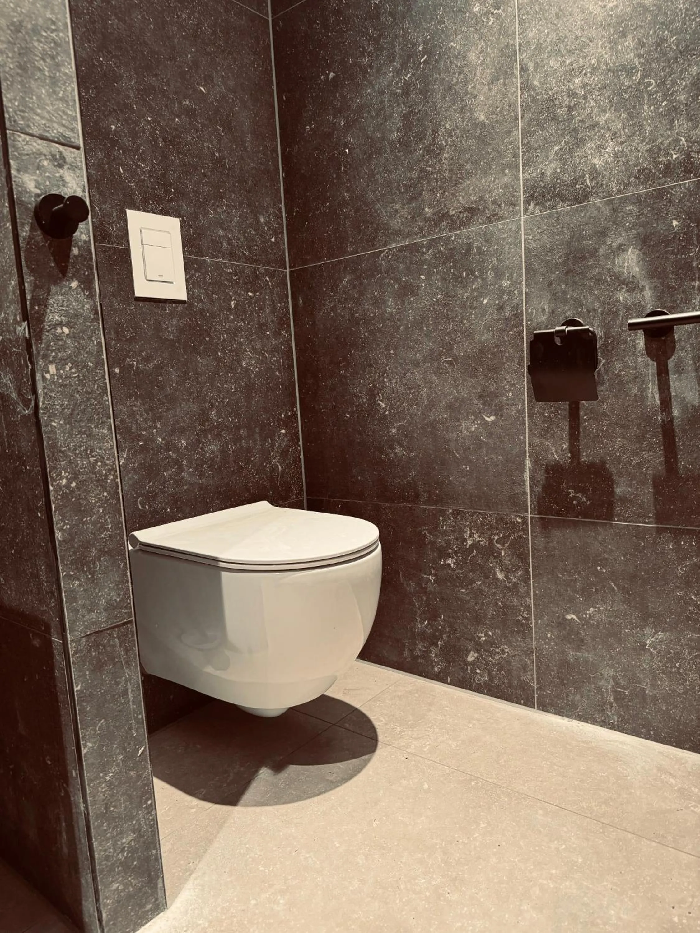 Toilet in Boutique Hotel Hans - Amsterdam Schiphol Airport