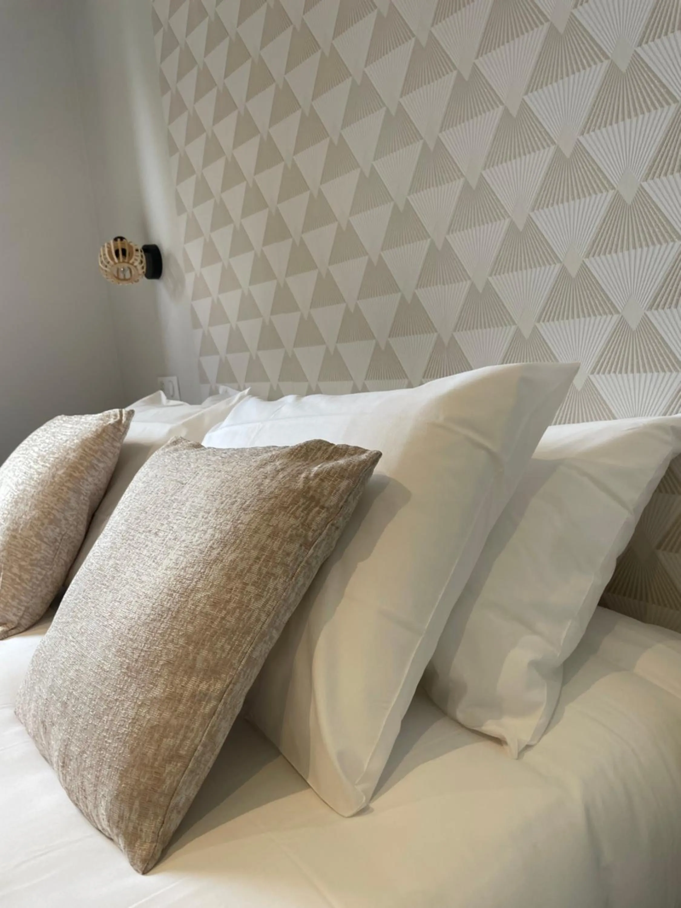 Bed in Ducey Appart'Hôtel - Les Rivières