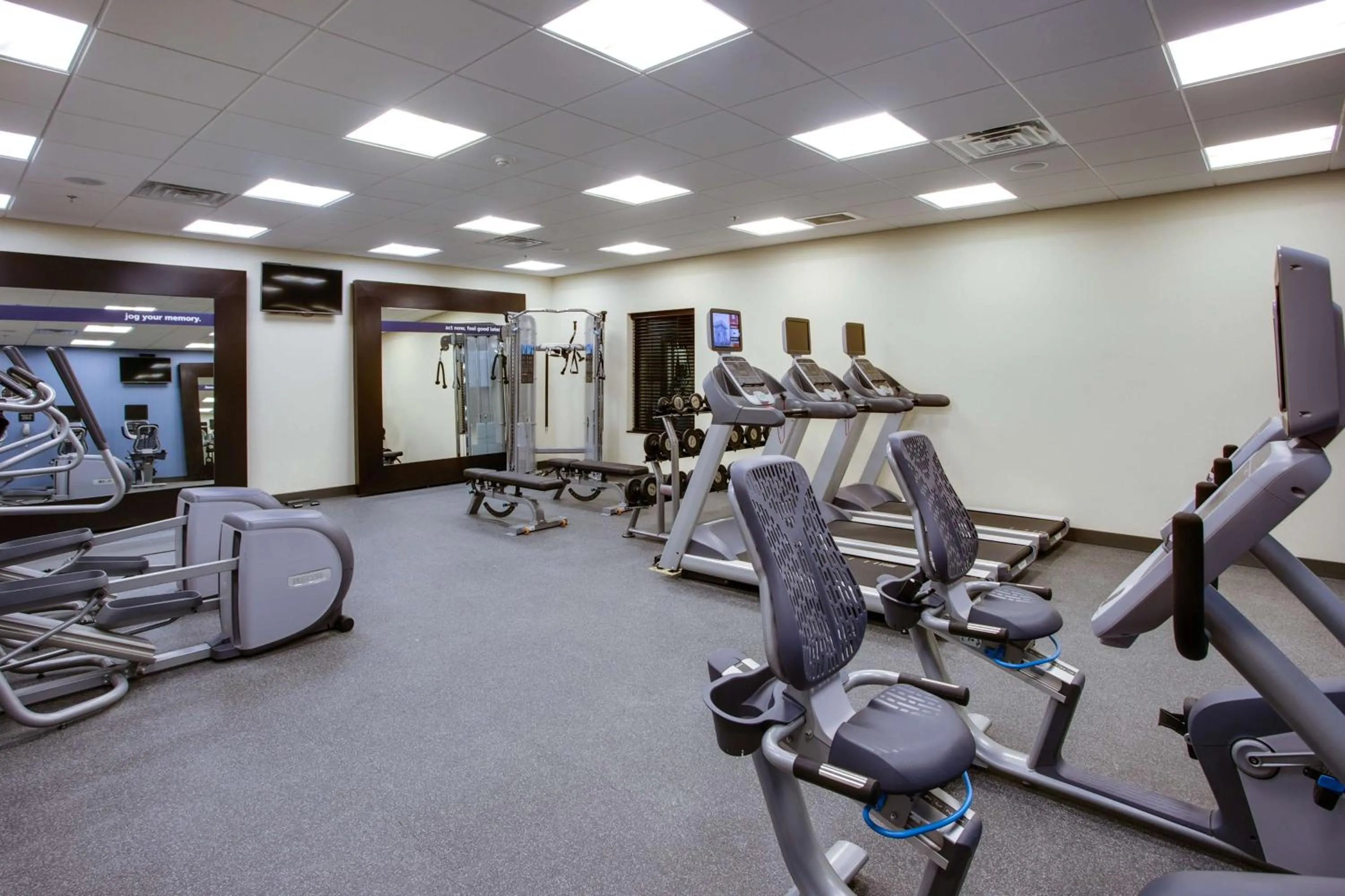 Fitness centre/facilities in Hampton Inn & Suites Philadelphia/Bensalem