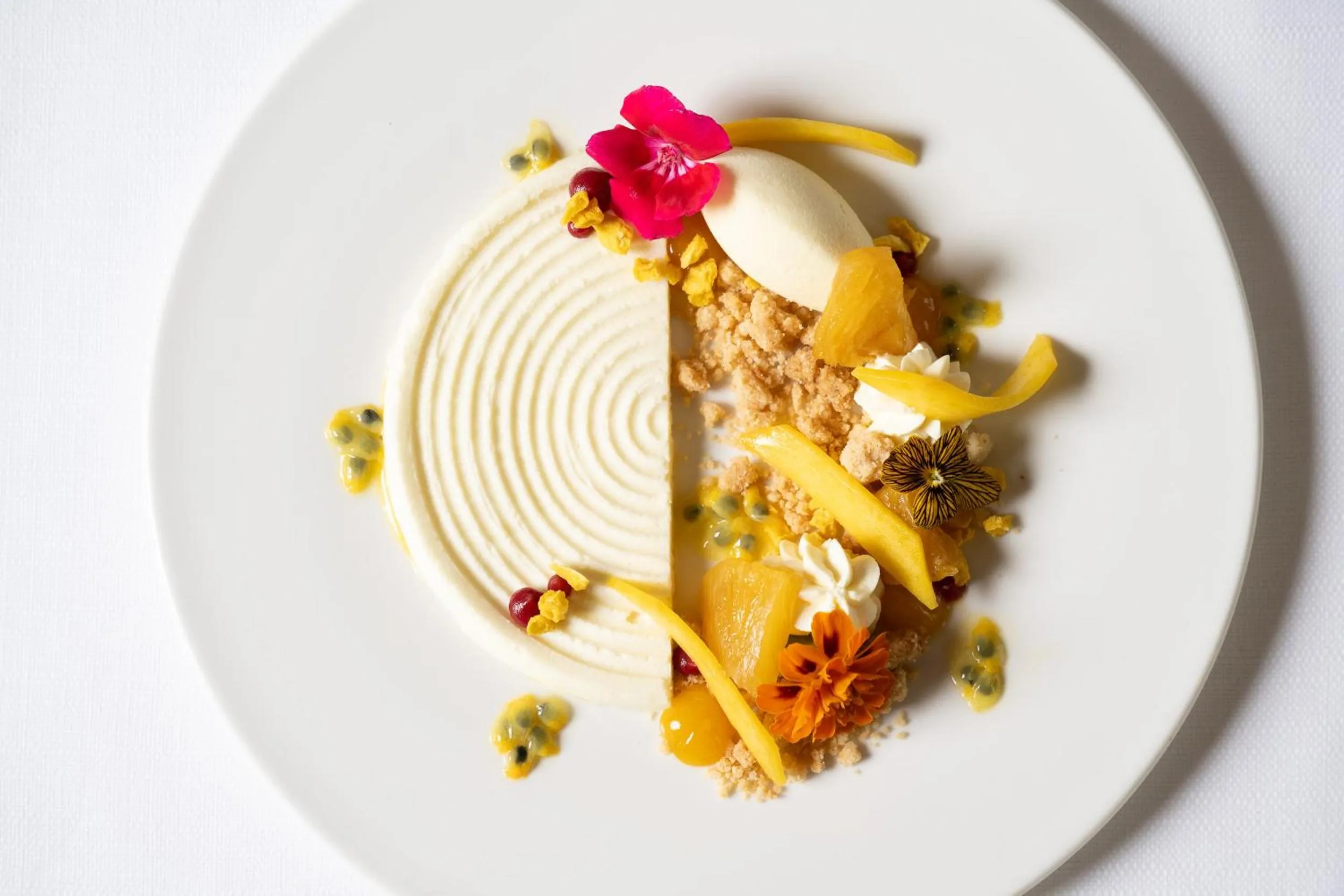 Food and drinks in Grand Hotel Courmayeur Mont Blanc, by R Collection Hotels