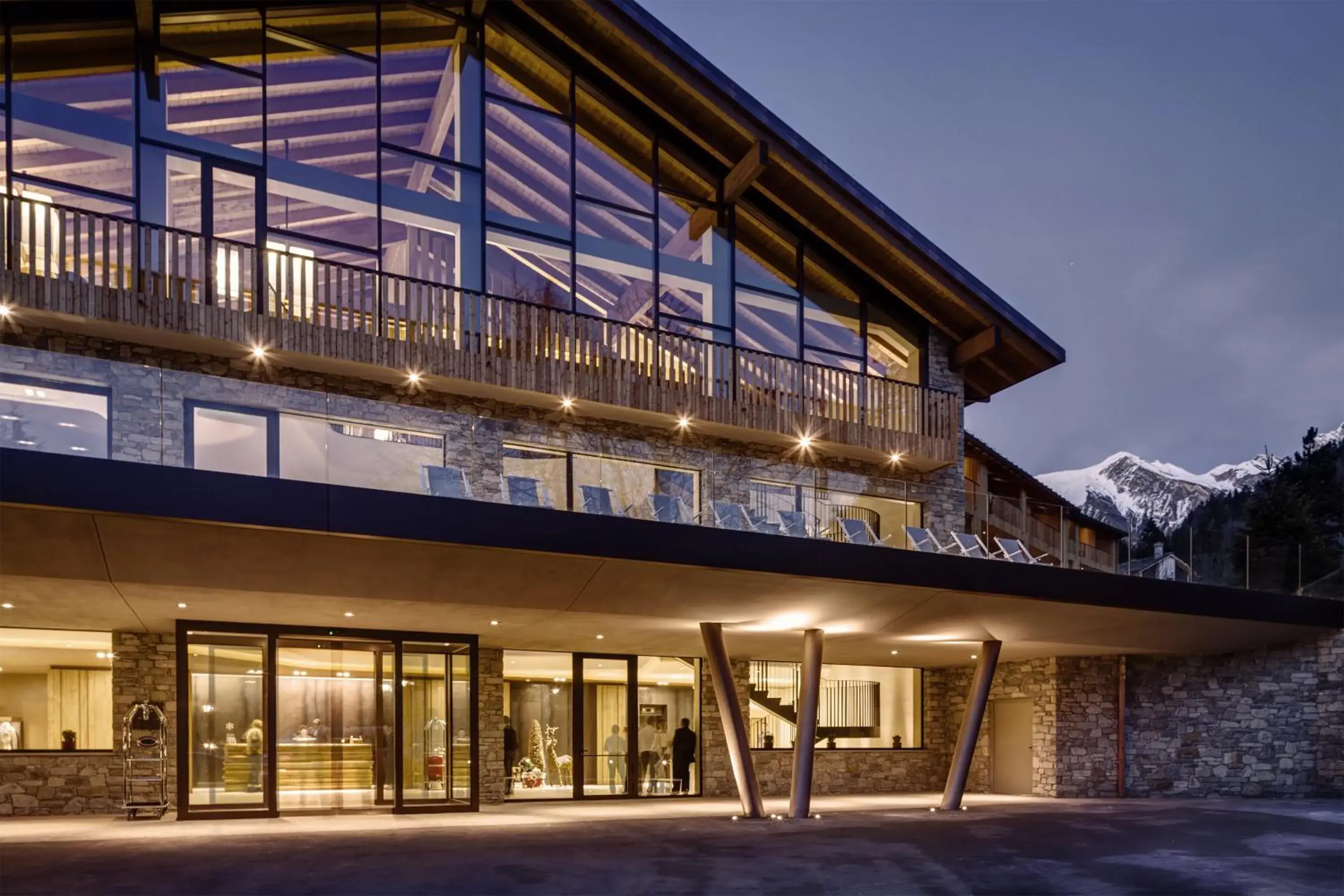 Facade/entrance in Grand Hotel Courmayeur Mont Blanc, by R Collection Hotels Facade/entrance in Grand Hotel Courmayeur Mont Blanc, by R Collection Hotels