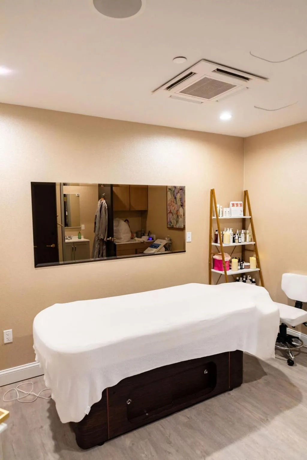 Spa and wellness centre/facilities in Iris Hotel Boston