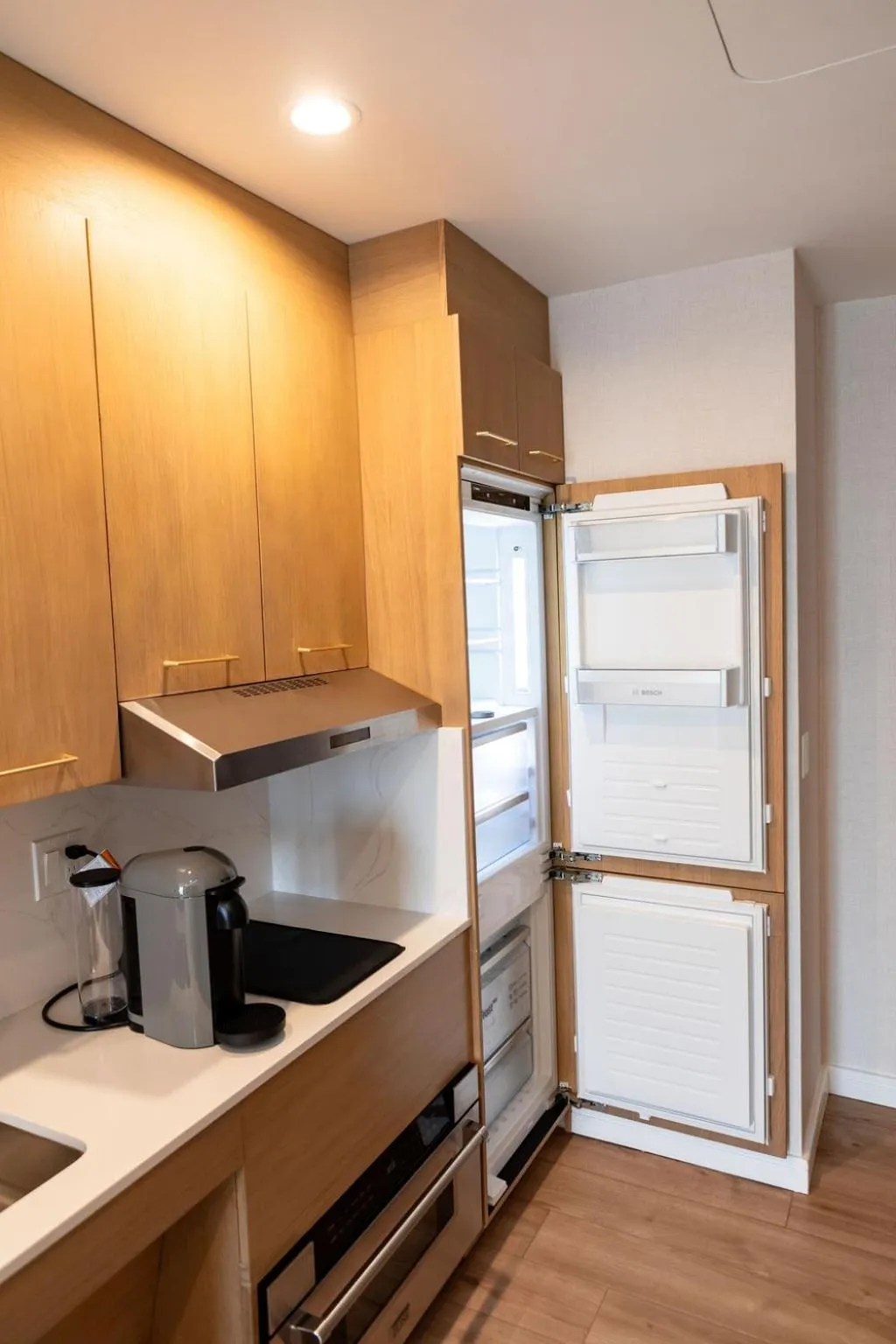 Kitchen or kitchenette in Iris Hotel Boston