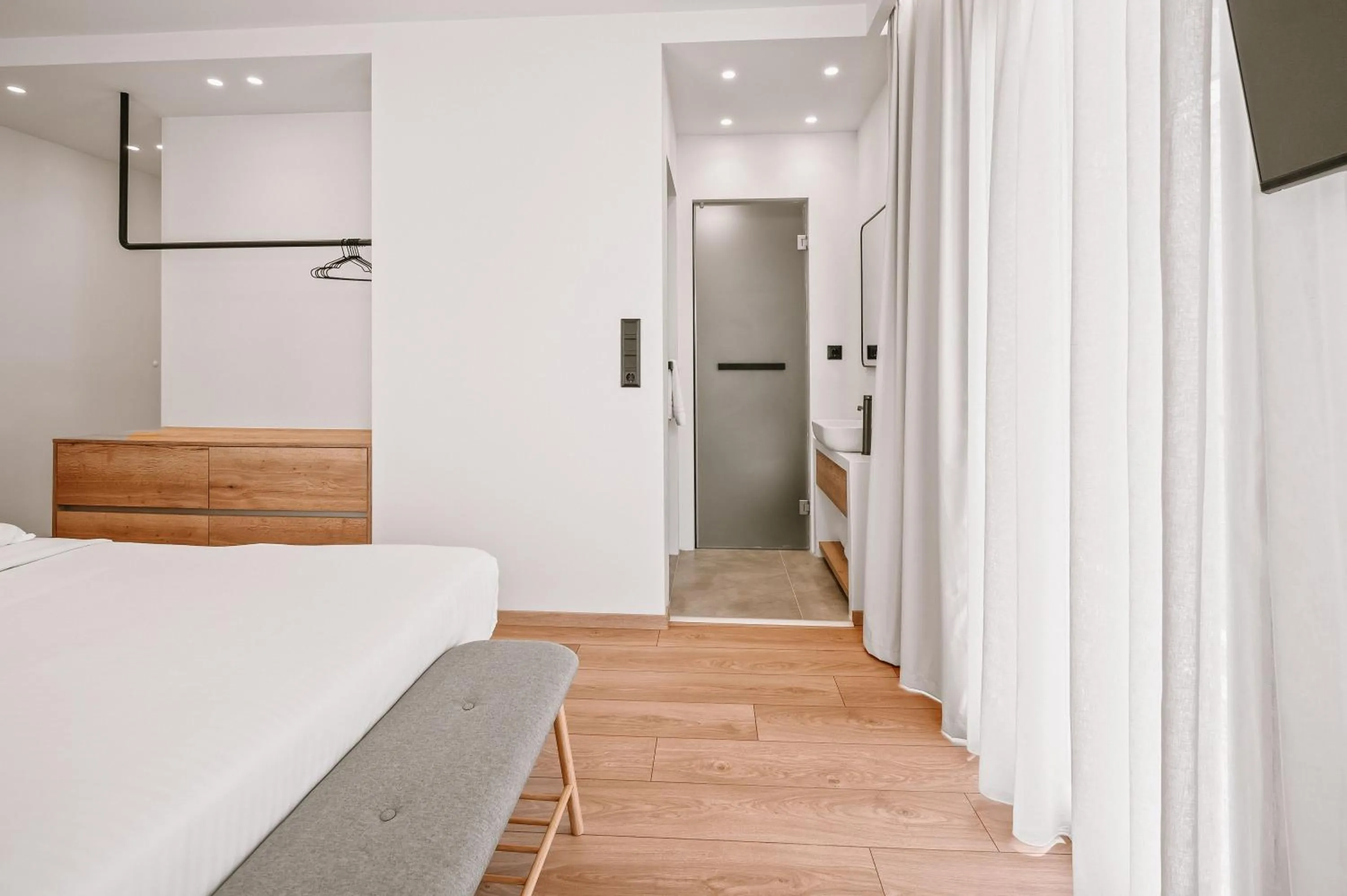 Bed in Plānis Str Urban Suites by Semavί