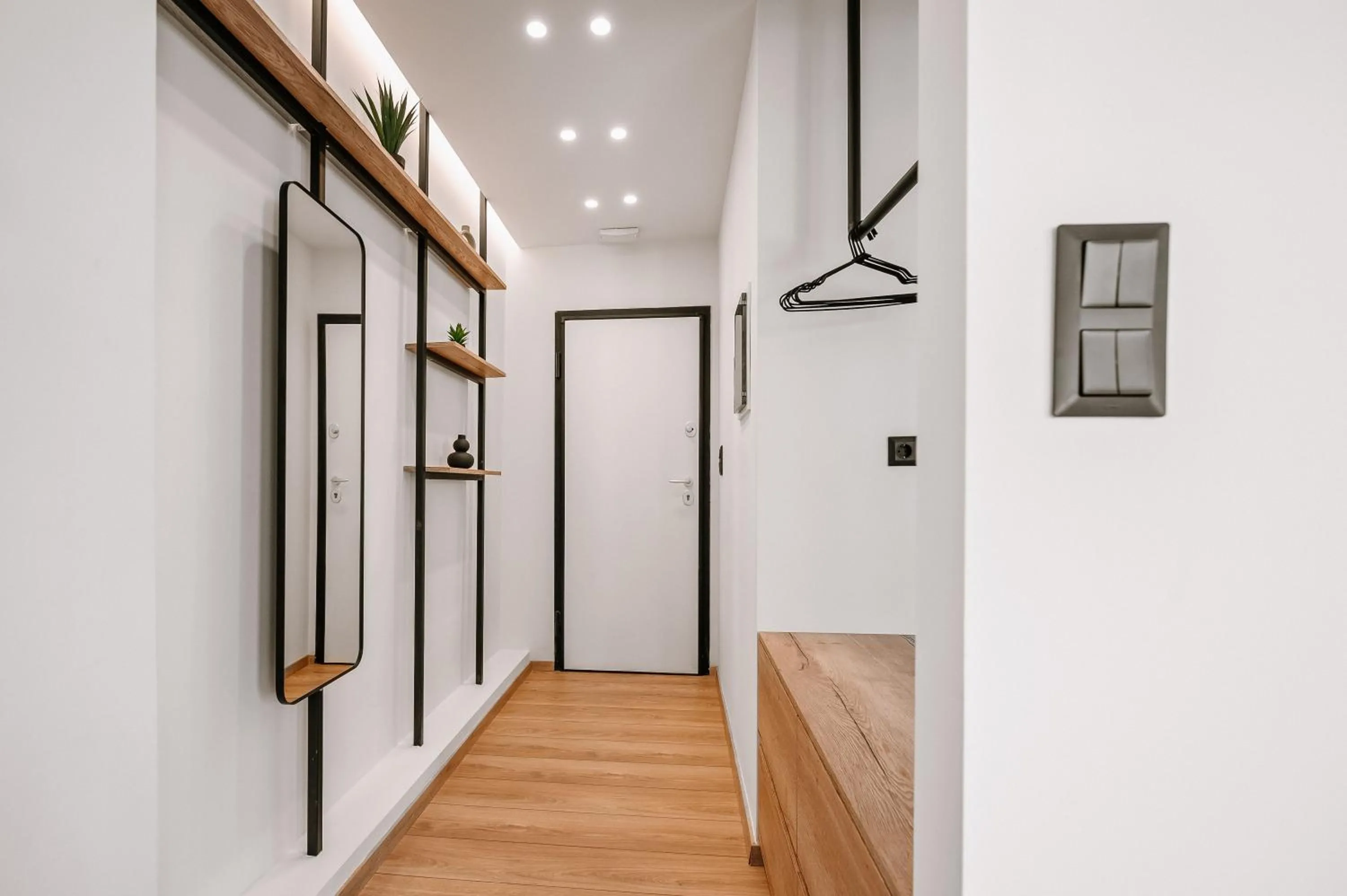 wardrobe in Plānis Str Urban Suites by Semavί