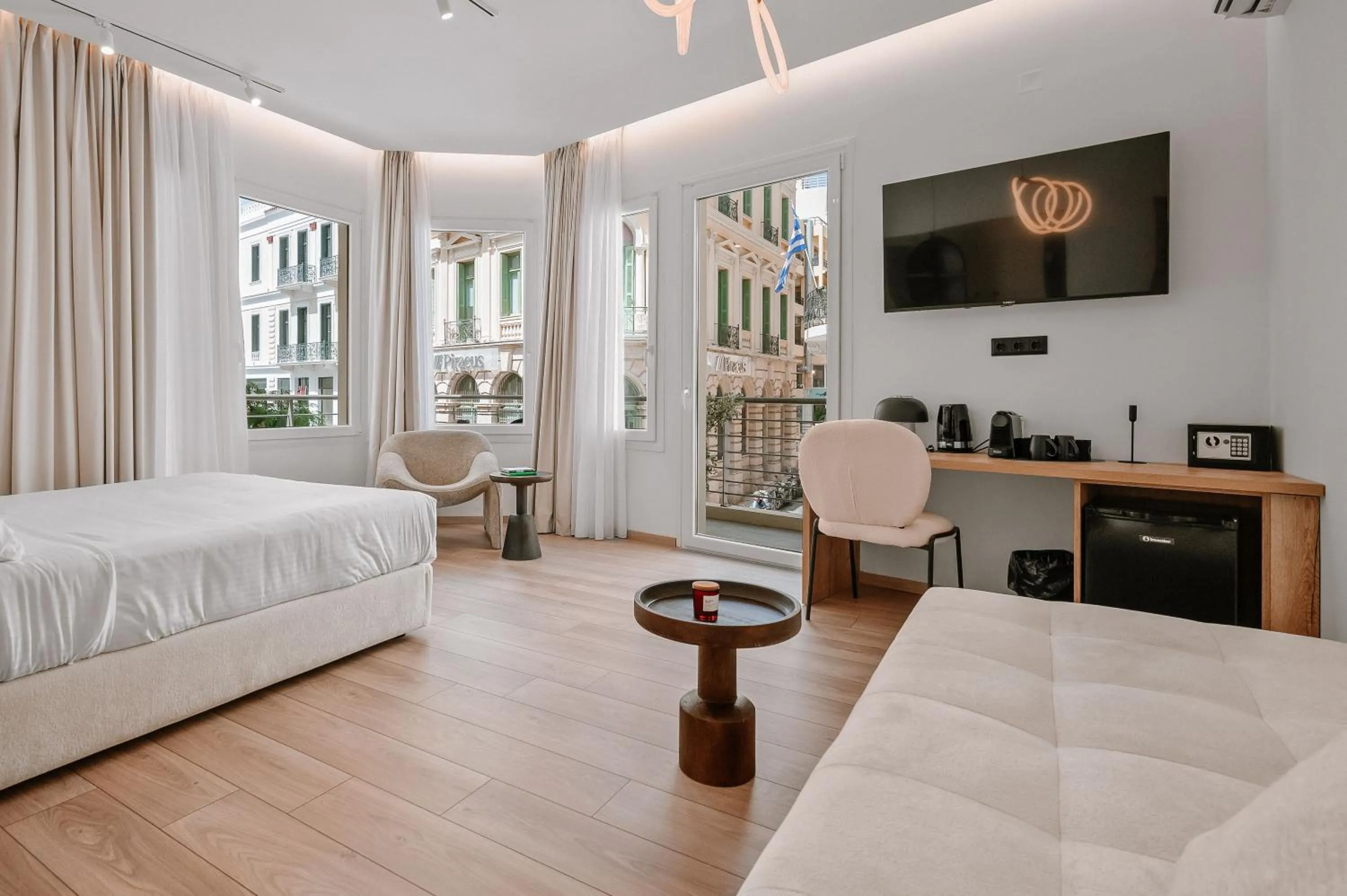 Bed in Plānis Str Urban Suites by Semavί