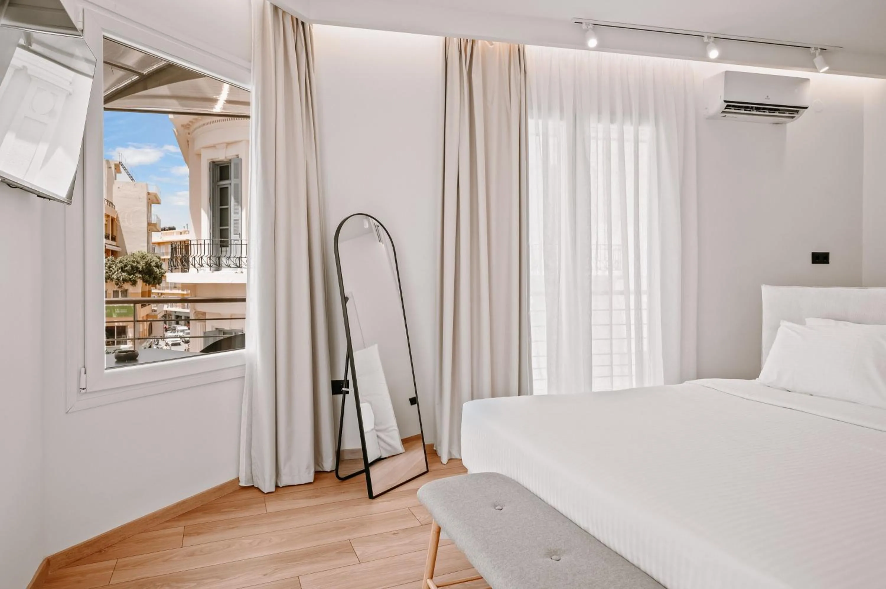 Bed in Plānis Str Urban Suites by Semavί