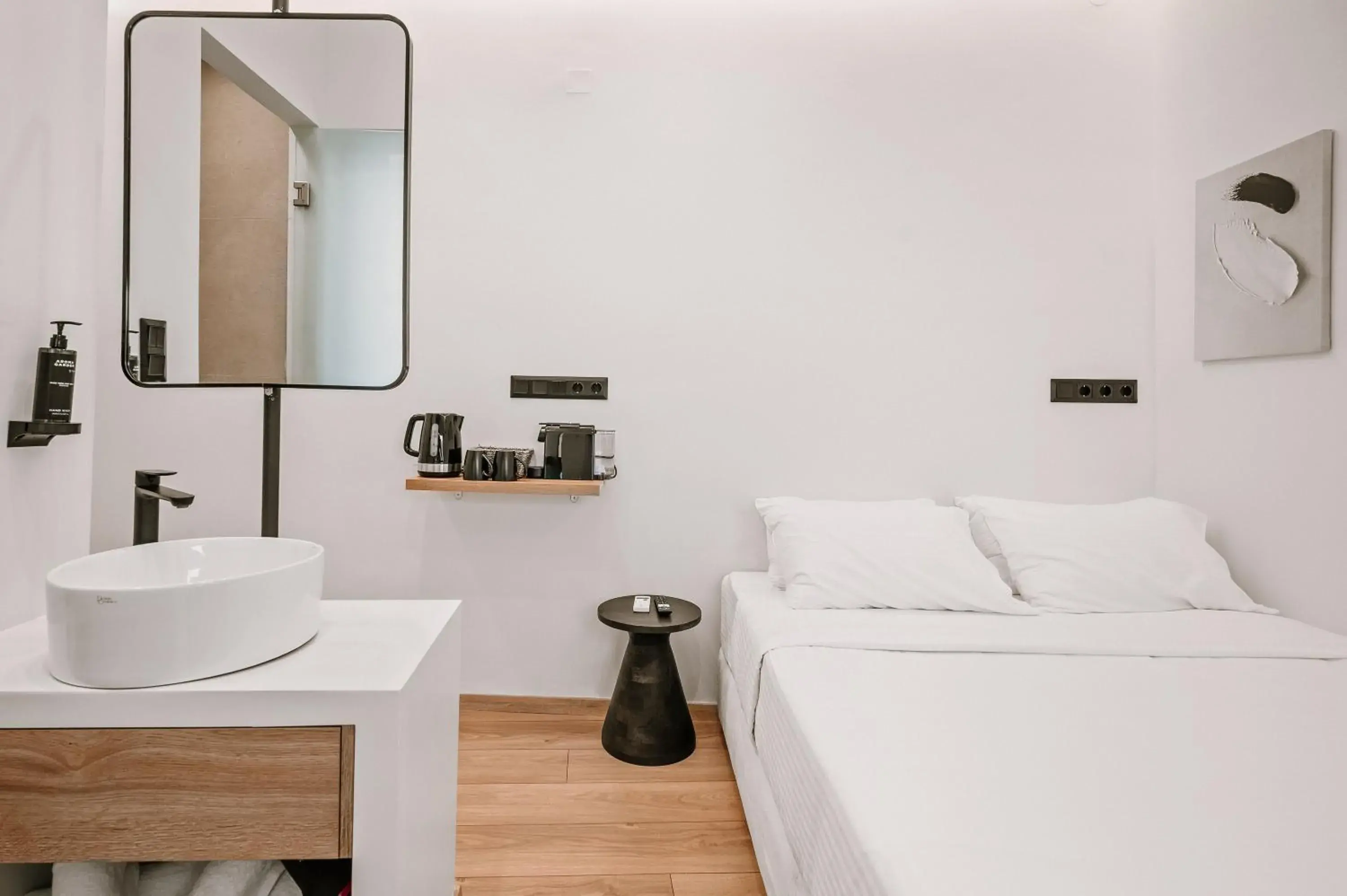 Economy Double Room in Plānis Str Urban Suites by Semavί Economy Double Room in Plānis Str Urban Suites by Semavί