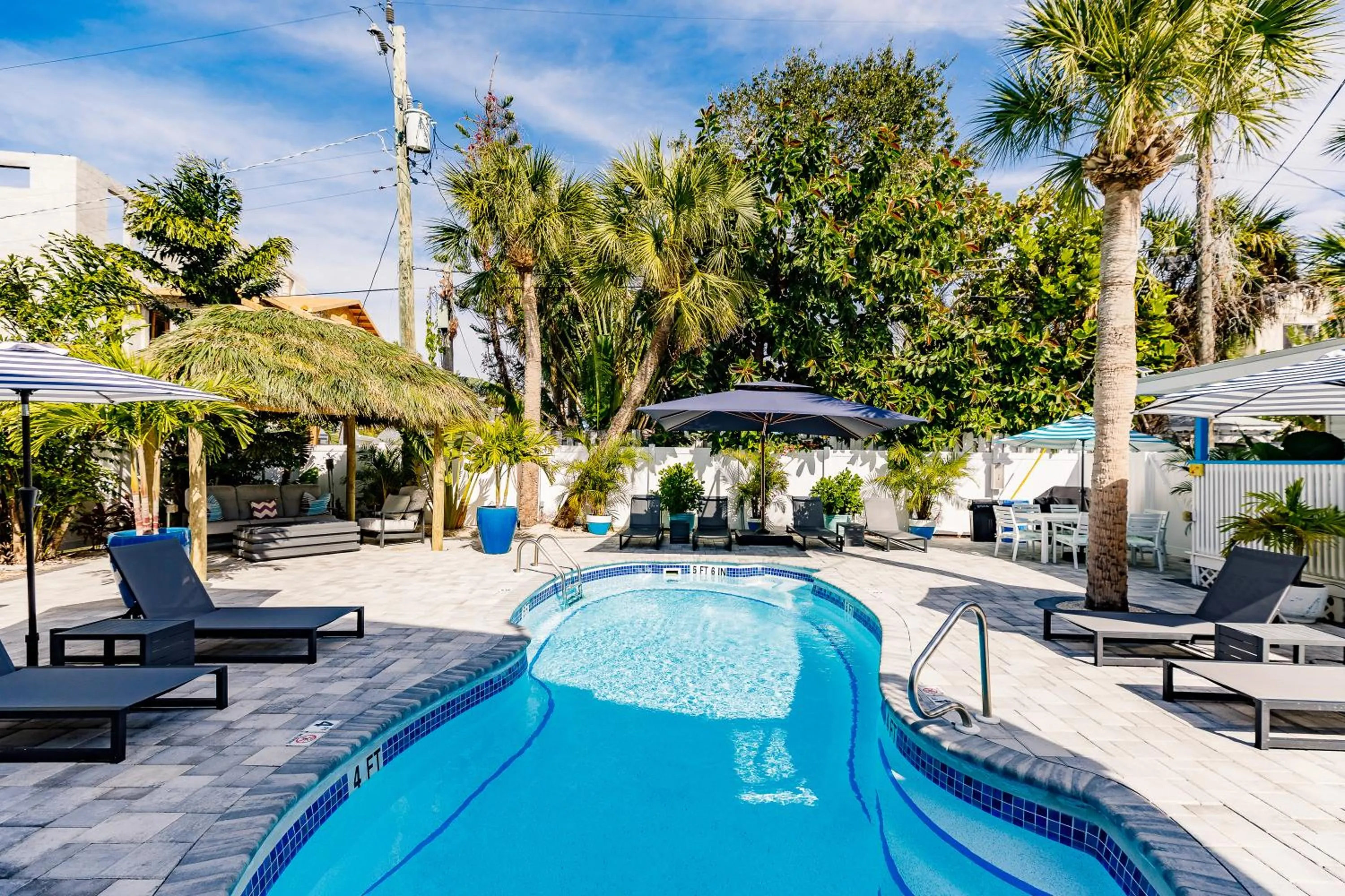 Swimming pool in The Inn on Siesta Key