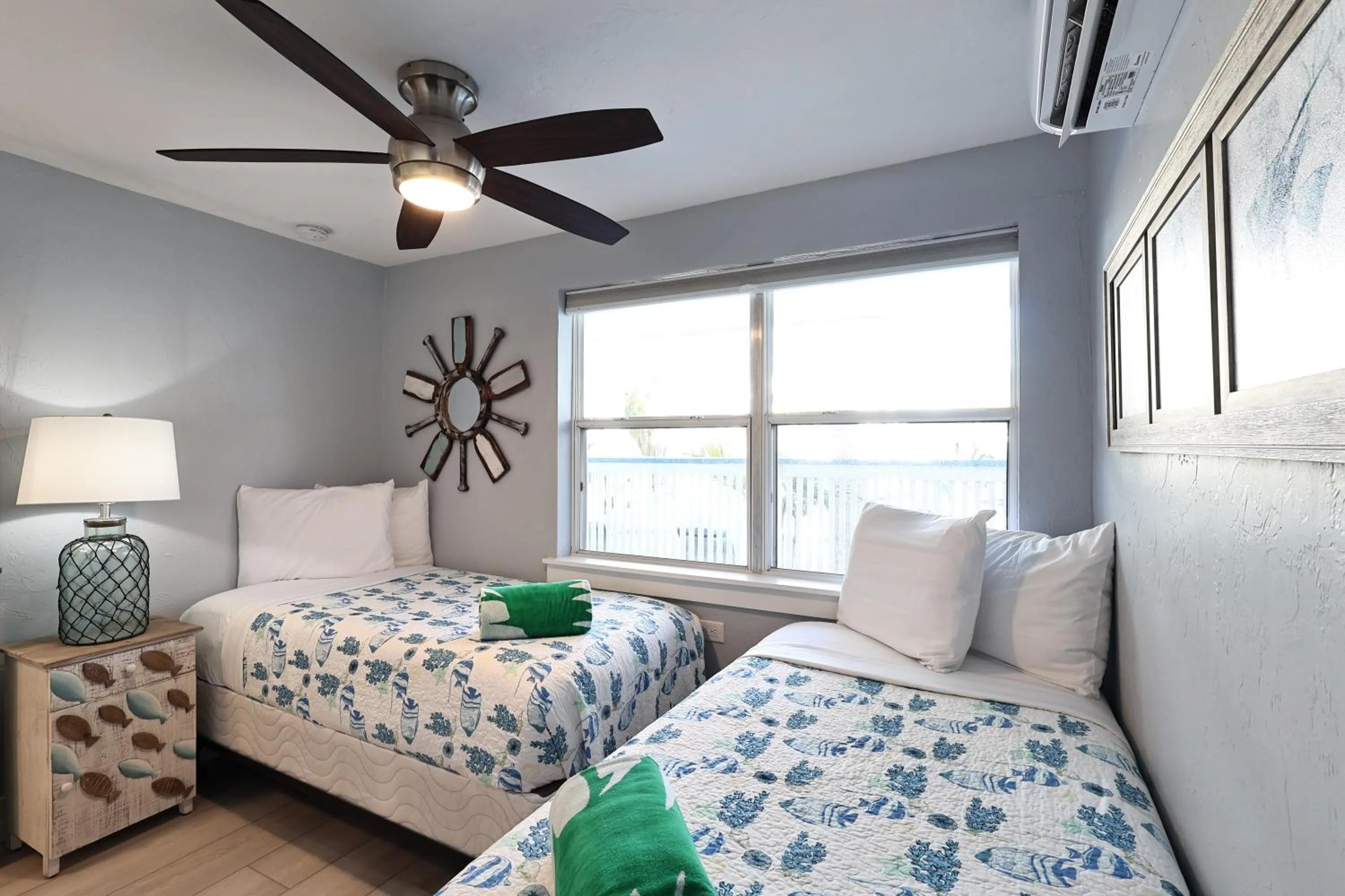 Bedroom, Bed in The Inn on Siesta Key