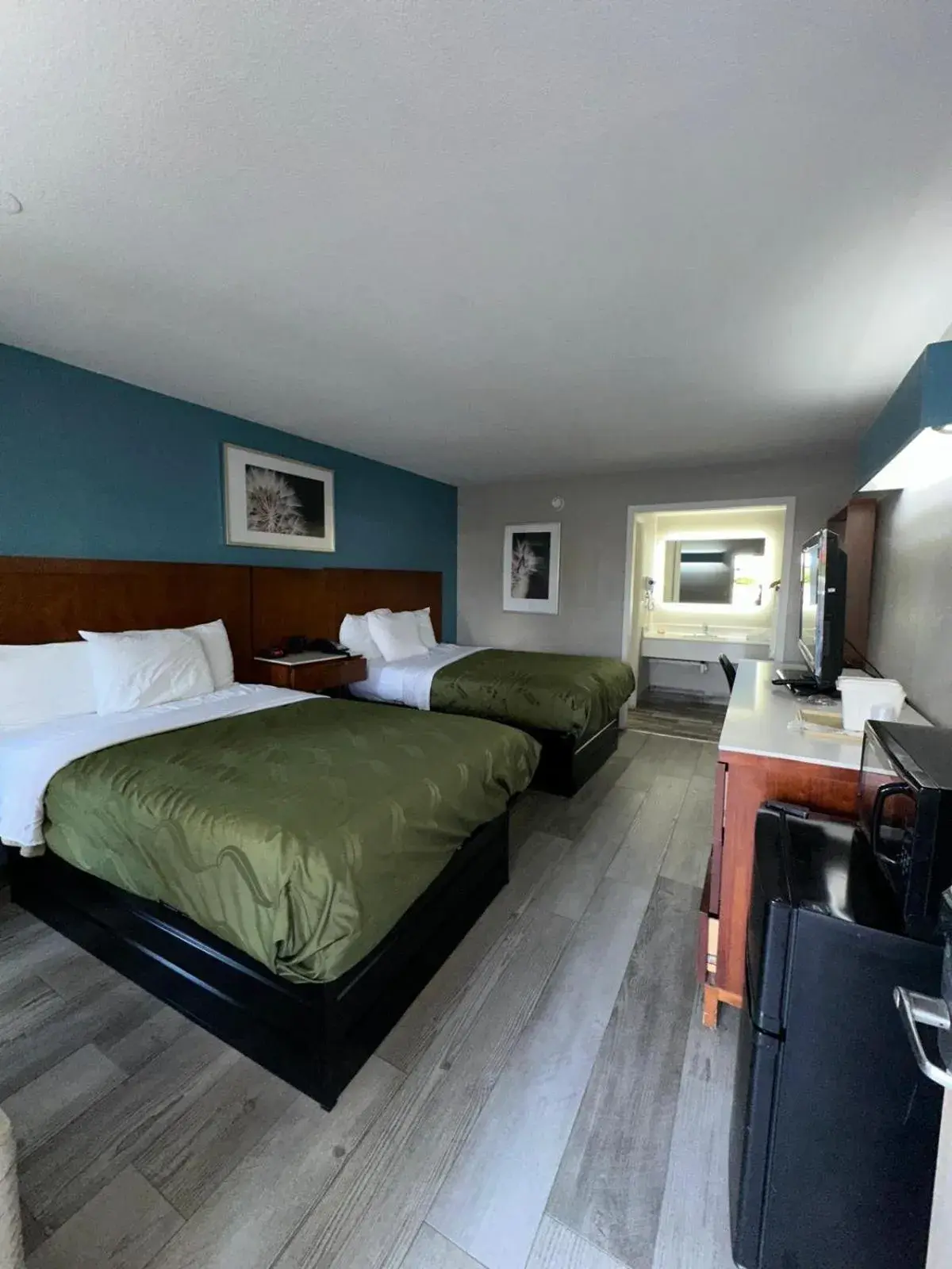 2 Double Beds Smoking in Jameson Inn Winder 2 Double Beds Smoking in Jameson Inn Winder