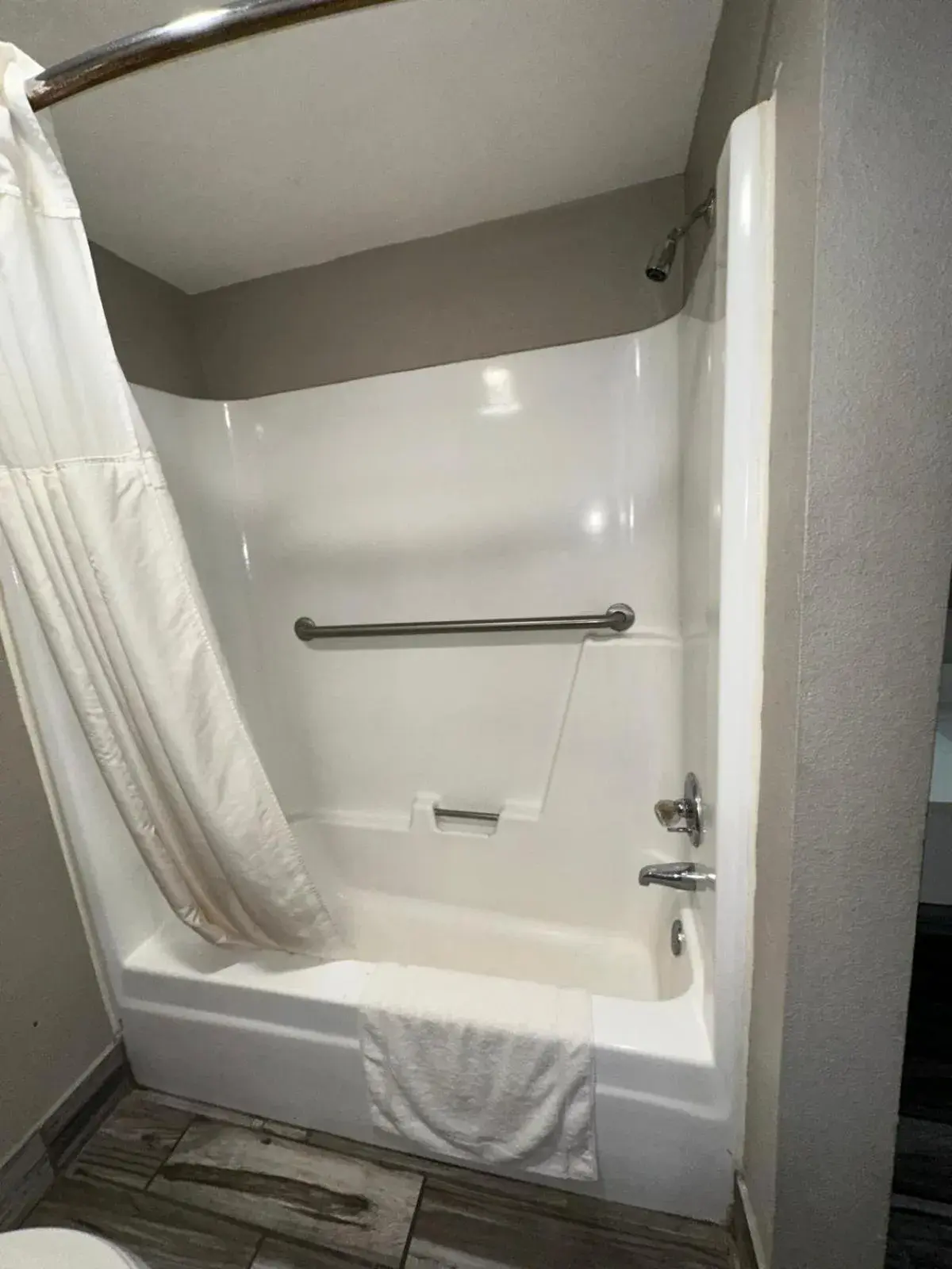 2 Double Beds Accessible Smoking in Jameson Inn Winder 2 Double Beds Accessible Smoking in Jameson Inn Winder