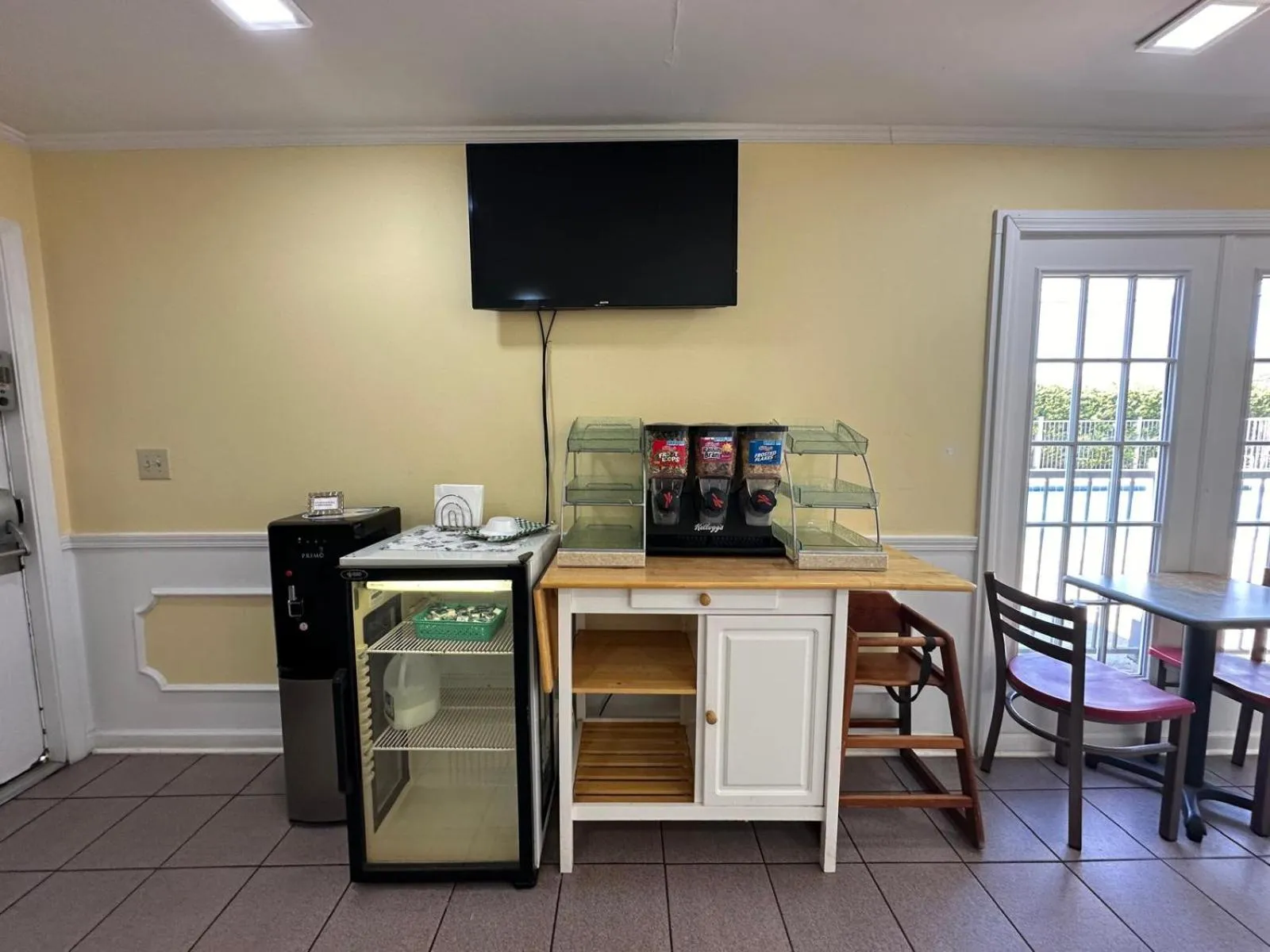 Coffee/tea facilities in Jameson Inn Winder