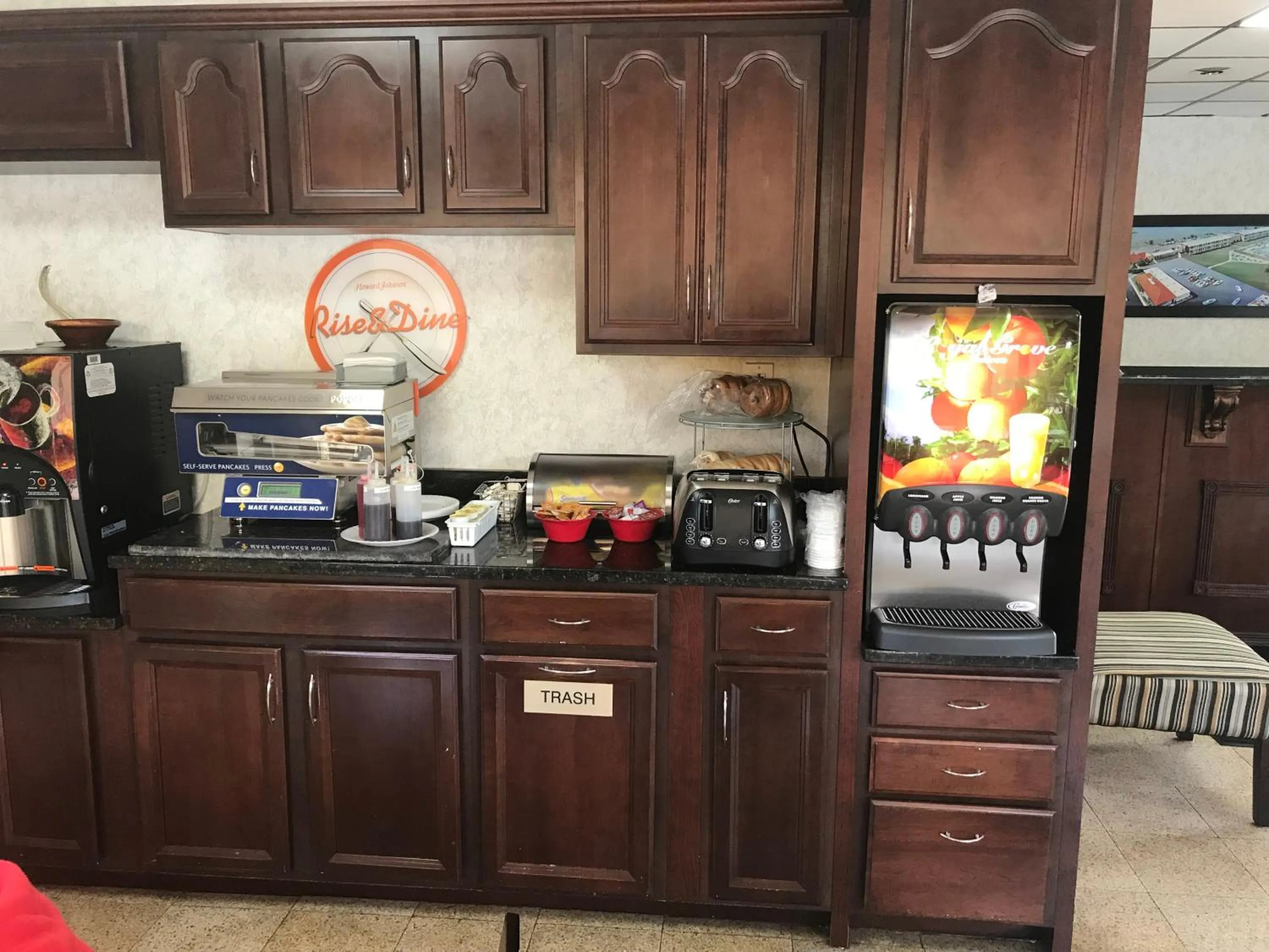 Breakfast in Howard Johnson by Wyndham Athens