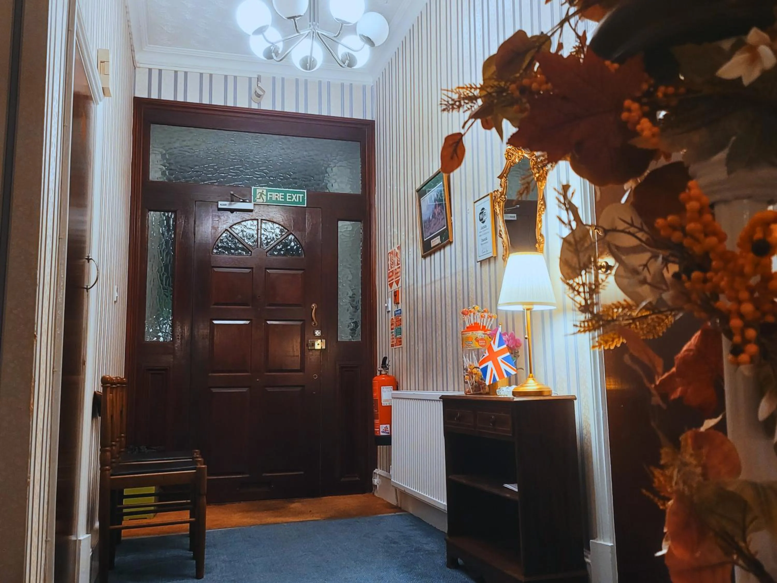 Facade/entrance in Helen's Hotel near Wembley