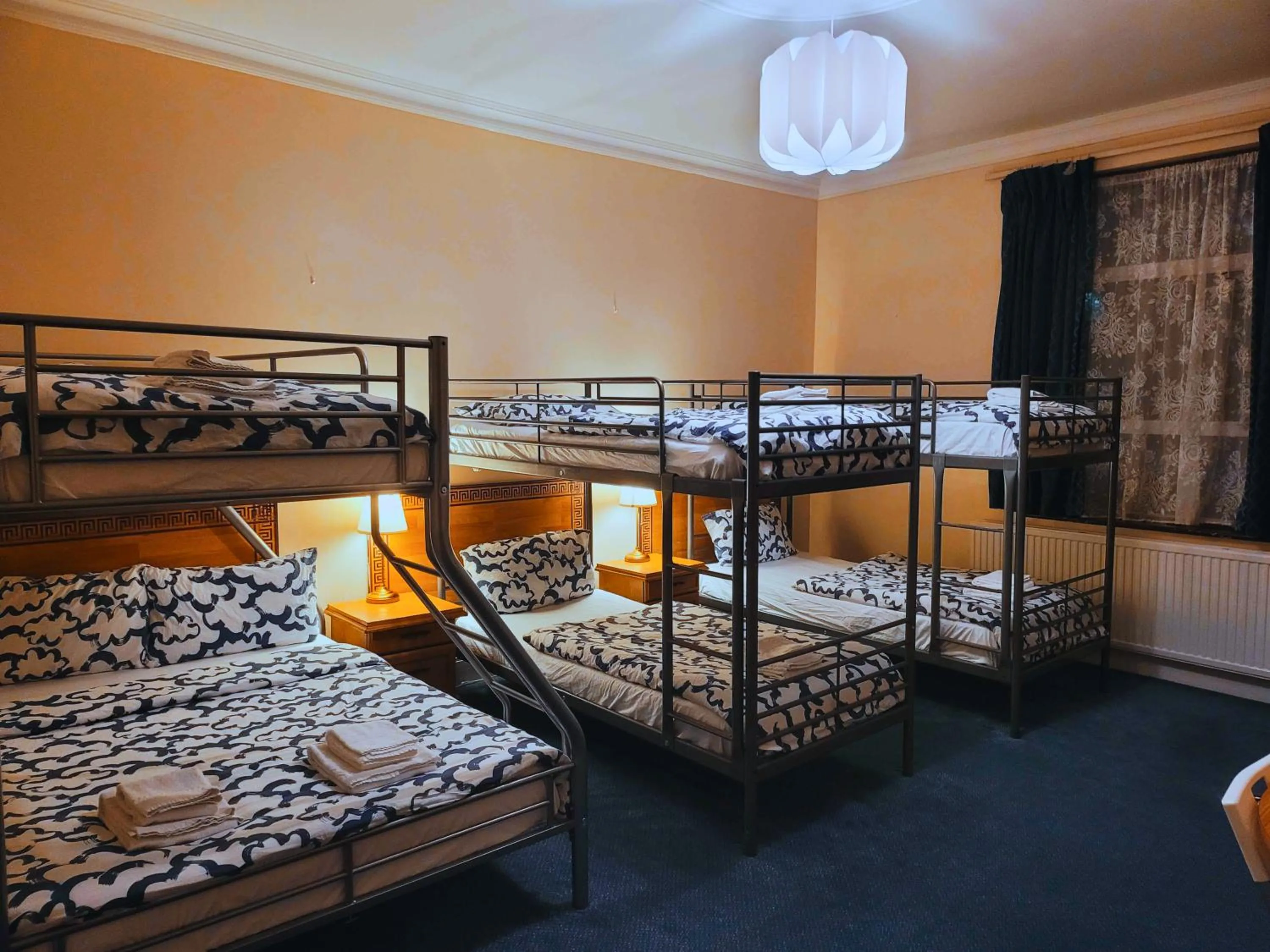 Bed in Helen's Hotel near Wembley