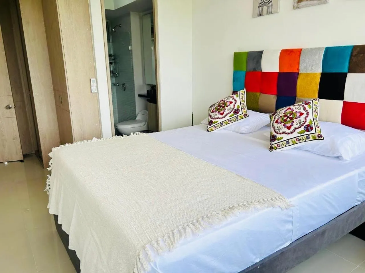 Hermoso apartamento en Ricaurte C/MARCA